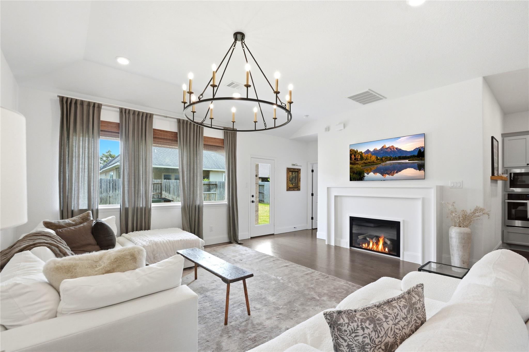 22104 Volante Drive — photo