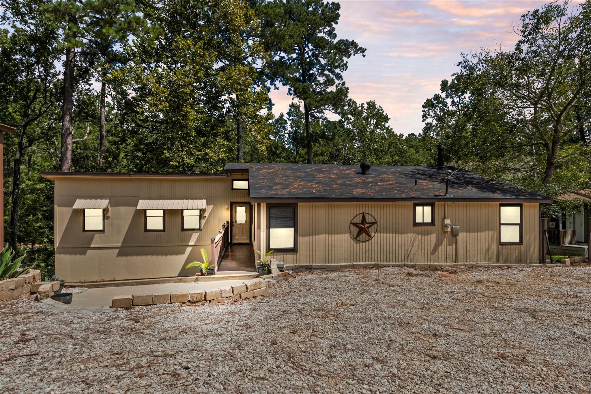530 Driftwood — photo