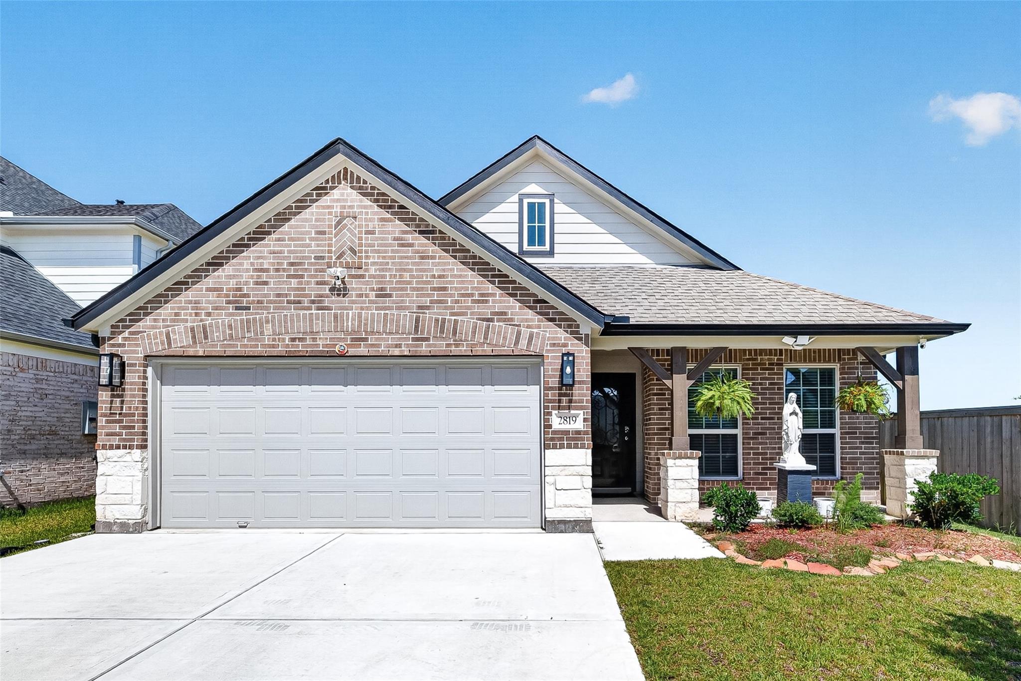 2819 Solitude Pine Lane — photo