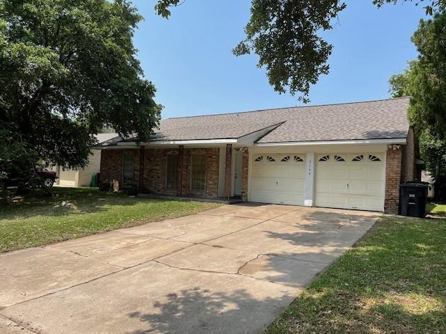 7106 Pella Dr — photo