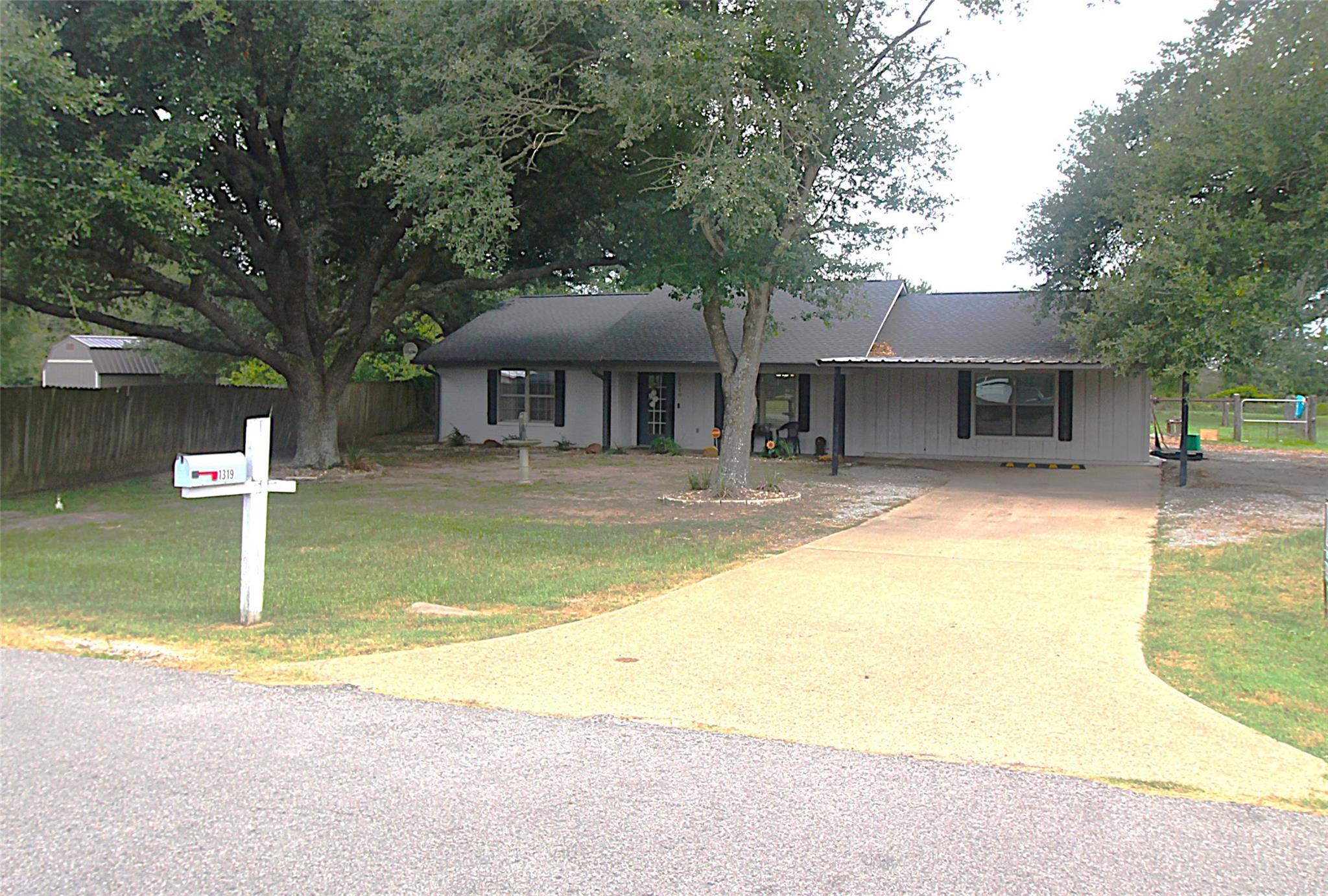 1319 N Tammye Lane W — photo