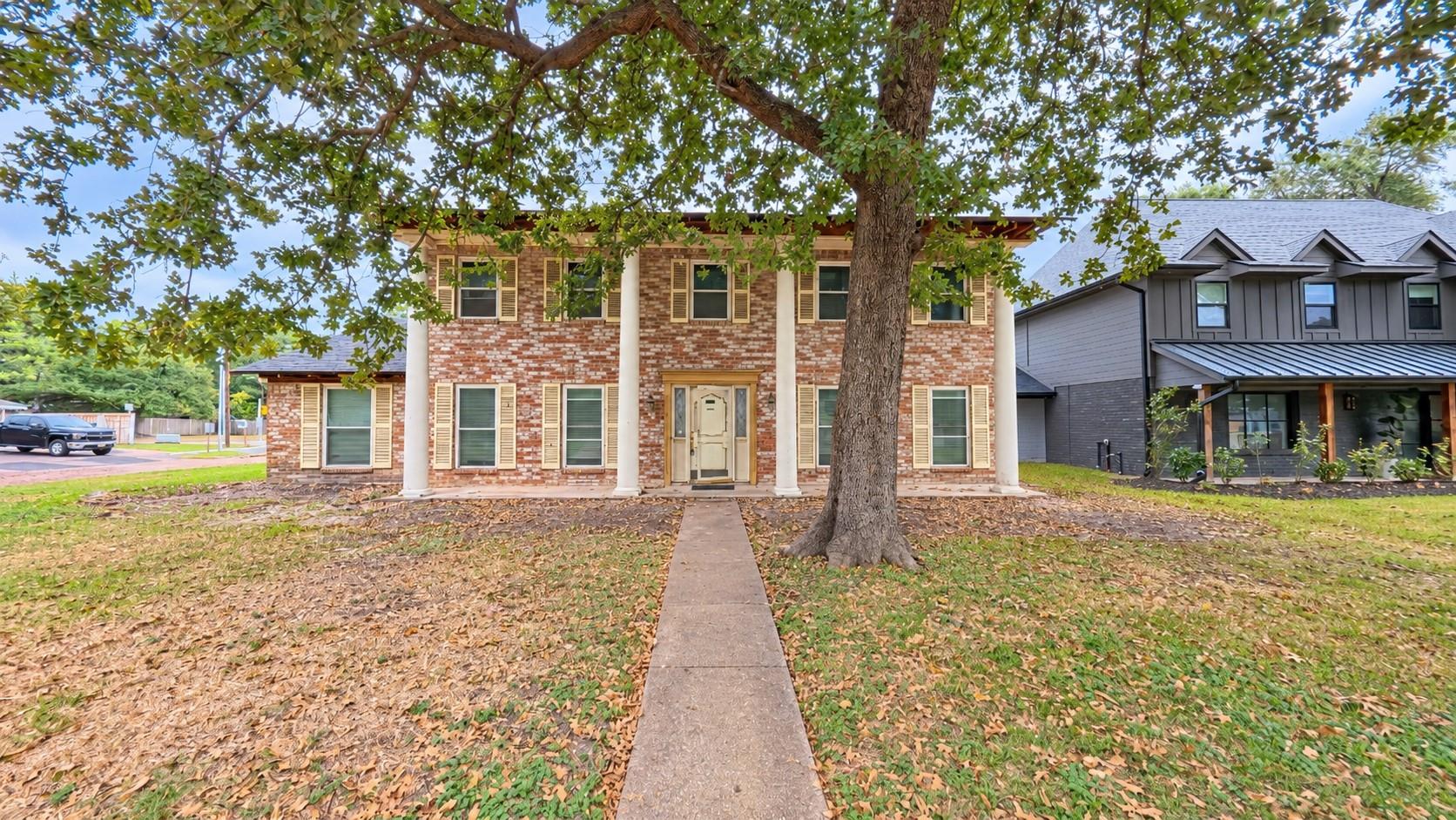 4830 Bayou Vista Drive — photo