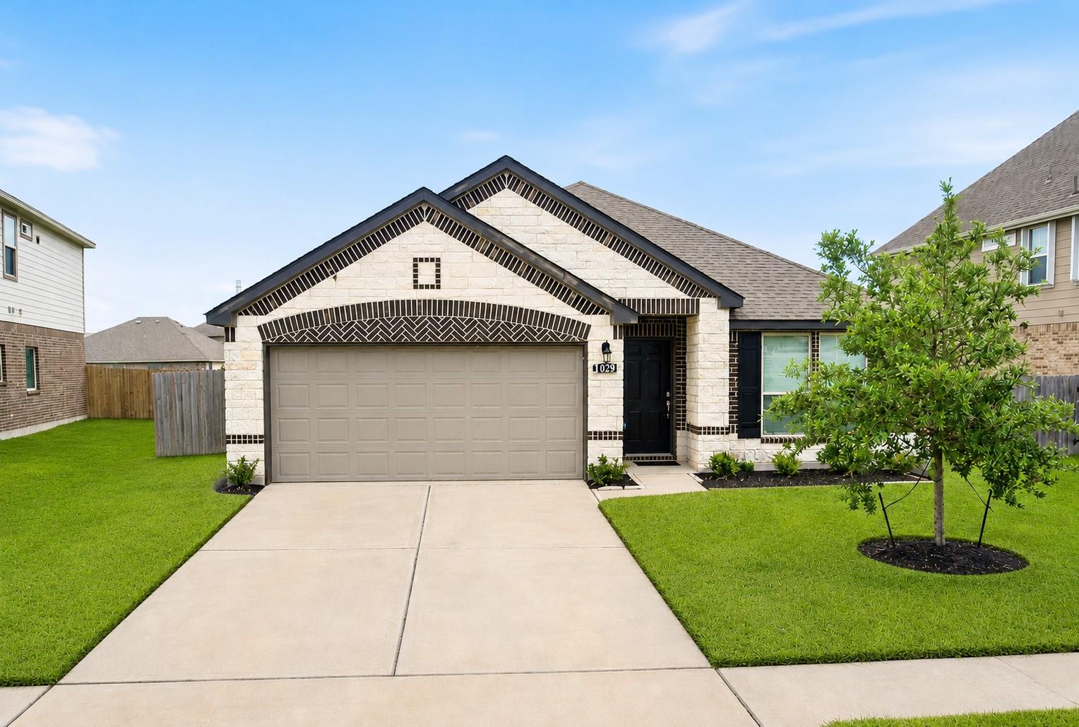 712 Rim Water Drive — photo