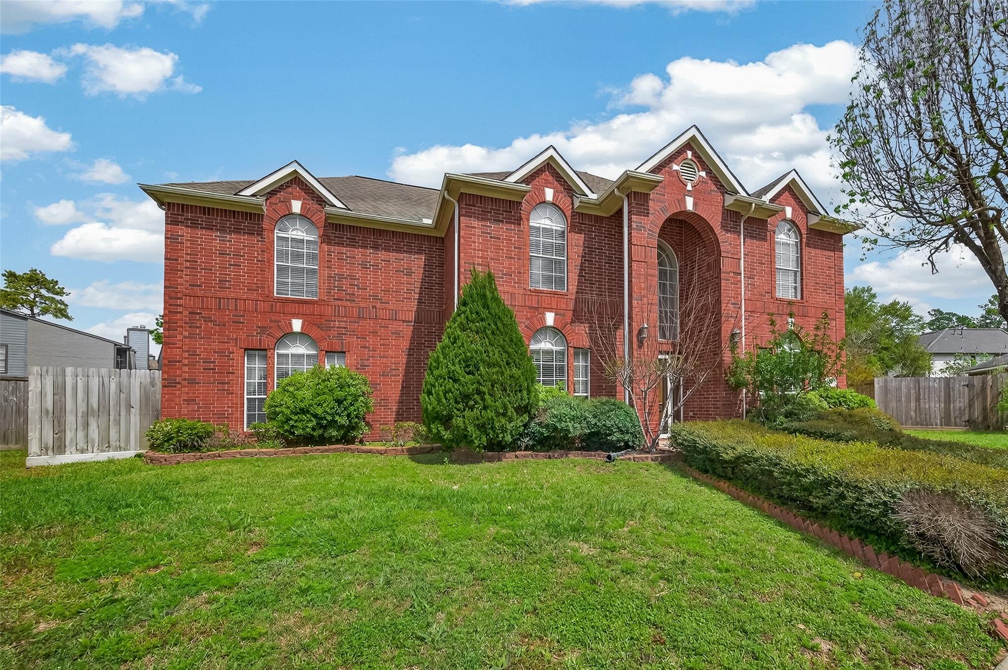 13918 Whispertrail Court — photo