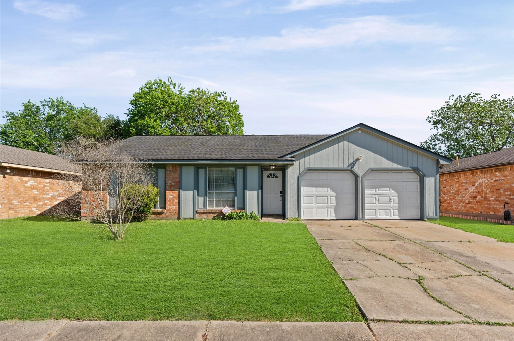 1810 Green Star Drive — photo
