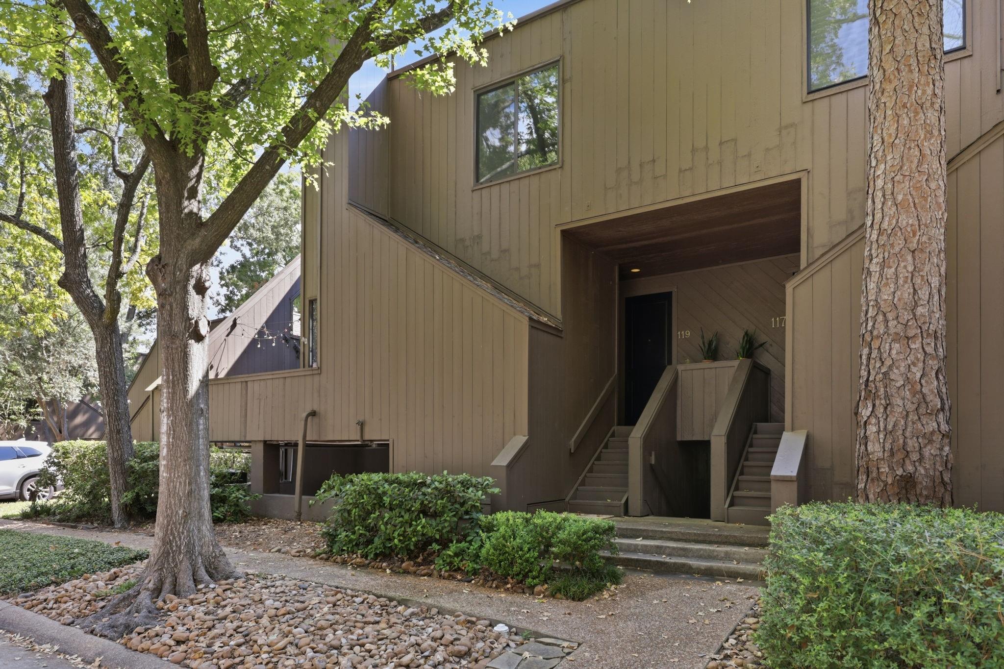 119 Litchfield Lane — photo