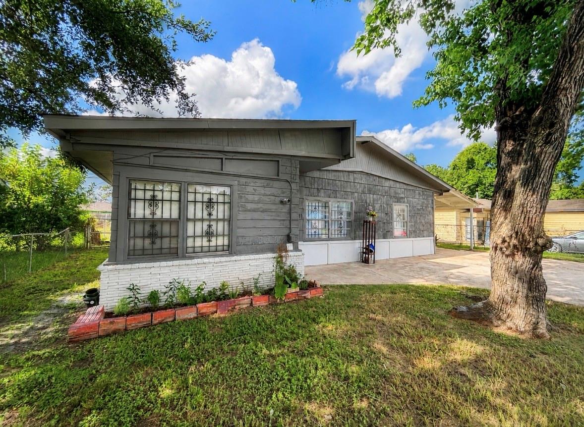 9113 Oak Knoll Lane — photo