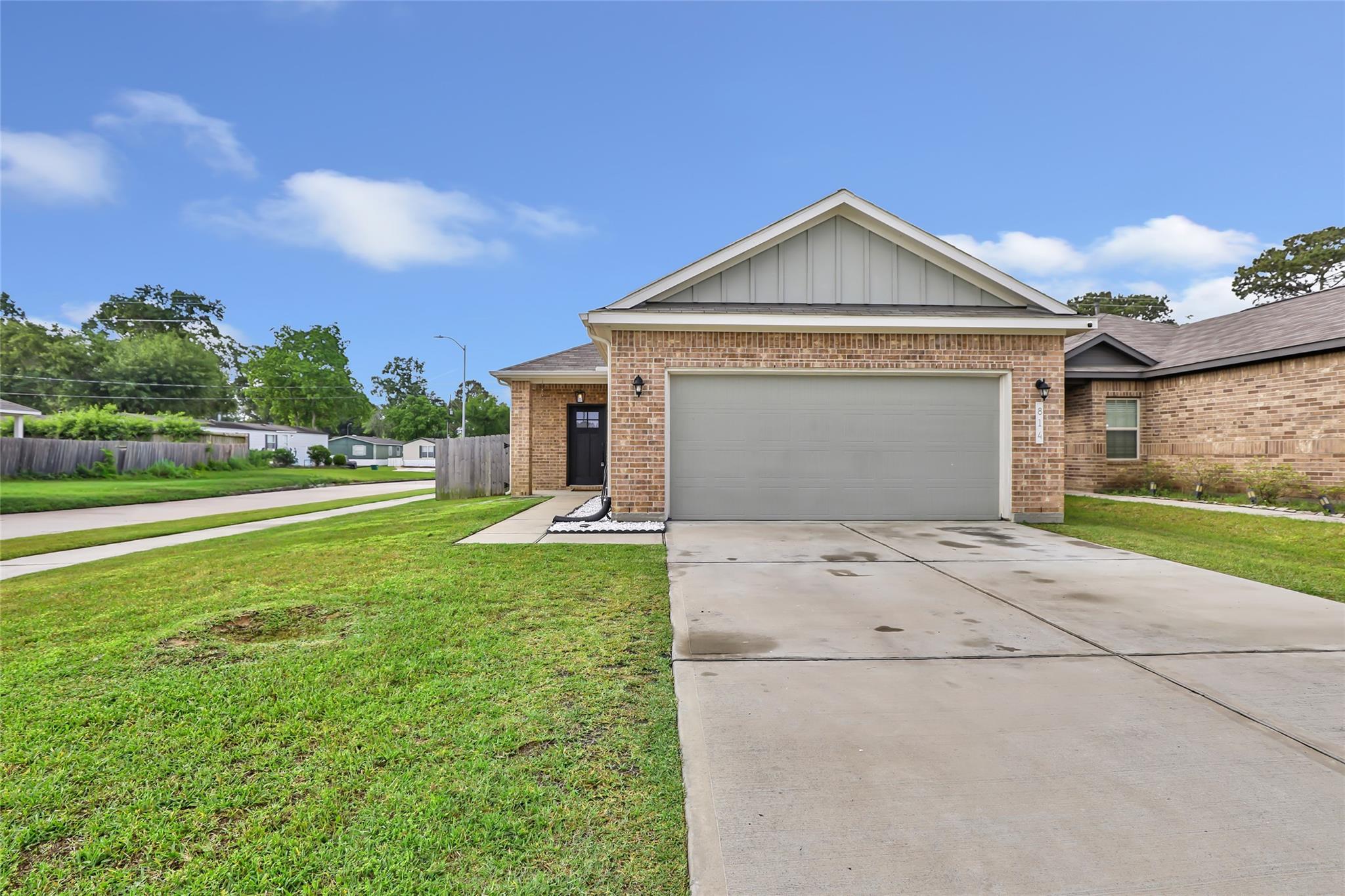 814 Redinger Ridge Drive — photo