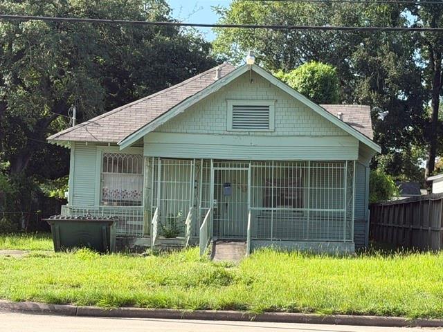 909 W Little York Road — photo