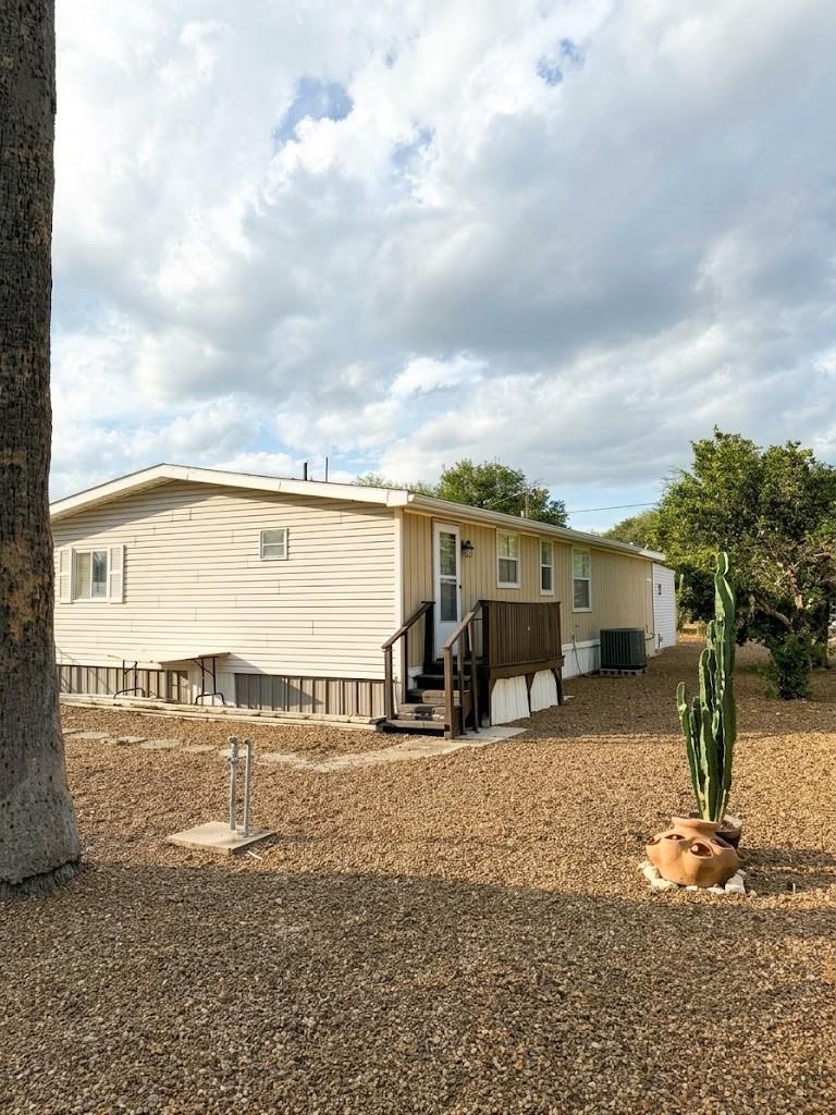 1207 Angela Drive — photo