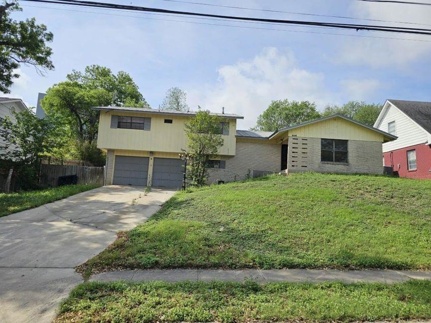 606 Barchester Drive — photo