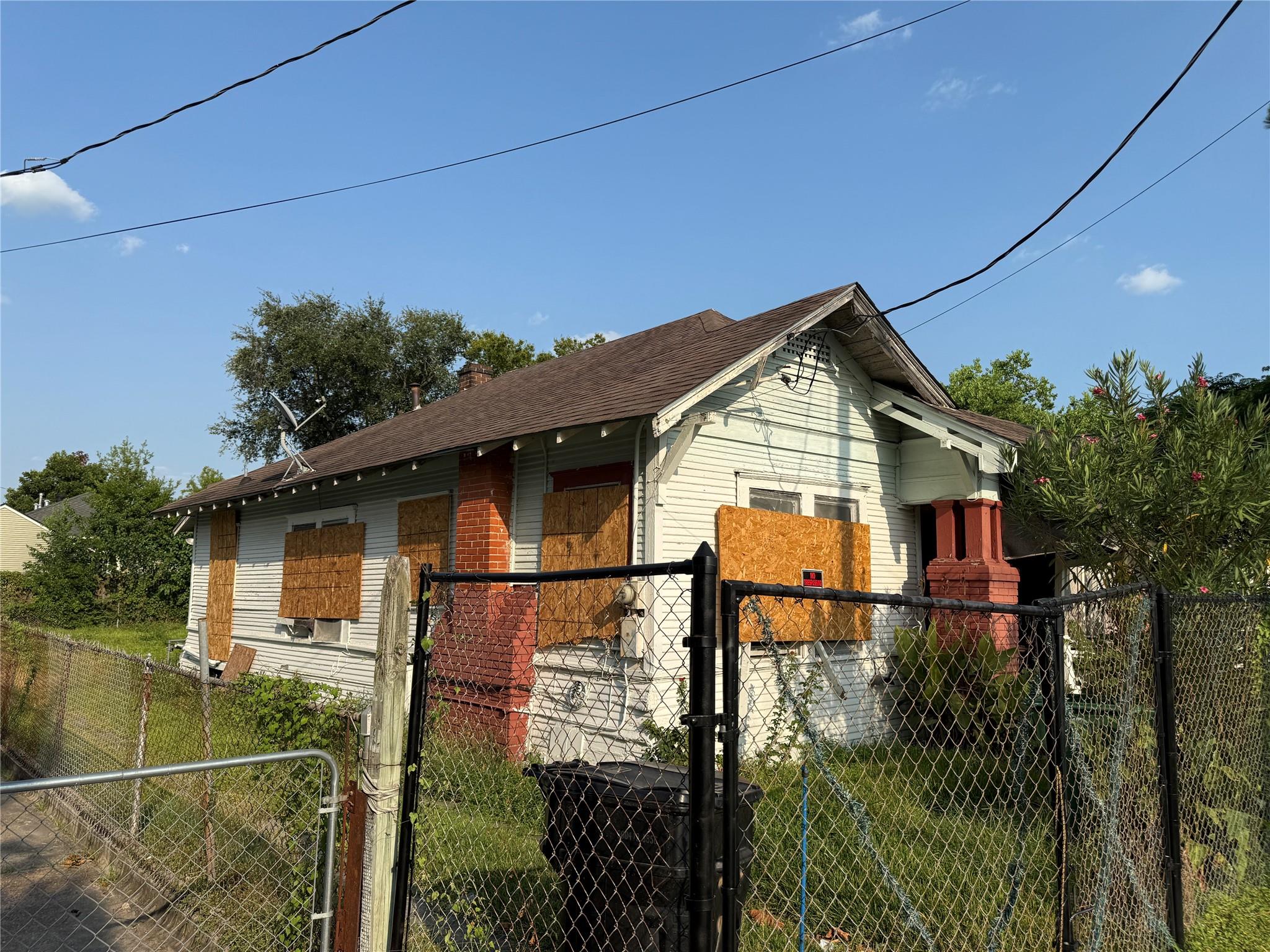 2316 Everett Street, Houston, TX 77009 — photo 2