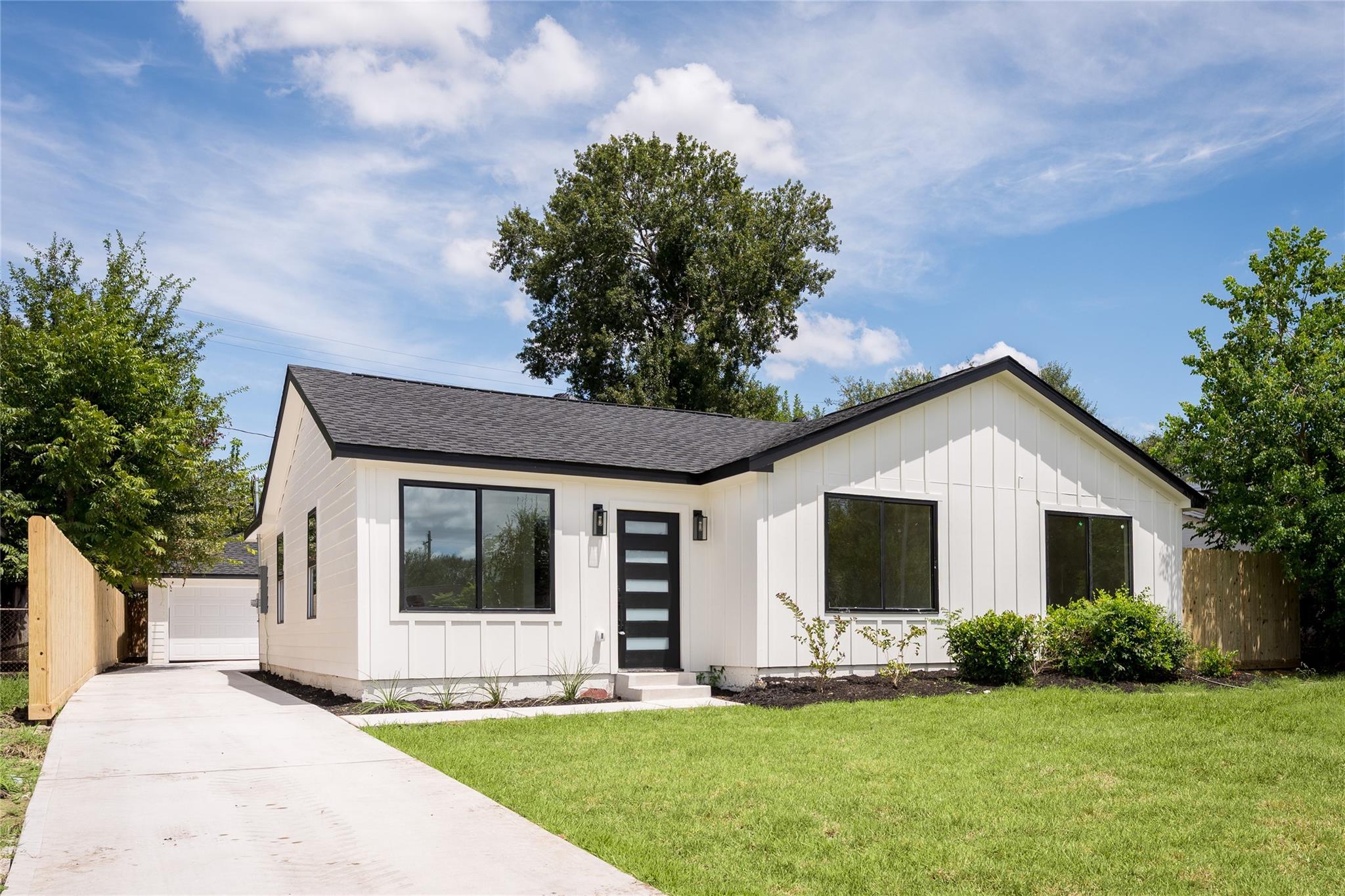 4755 Marietta Lane — photo