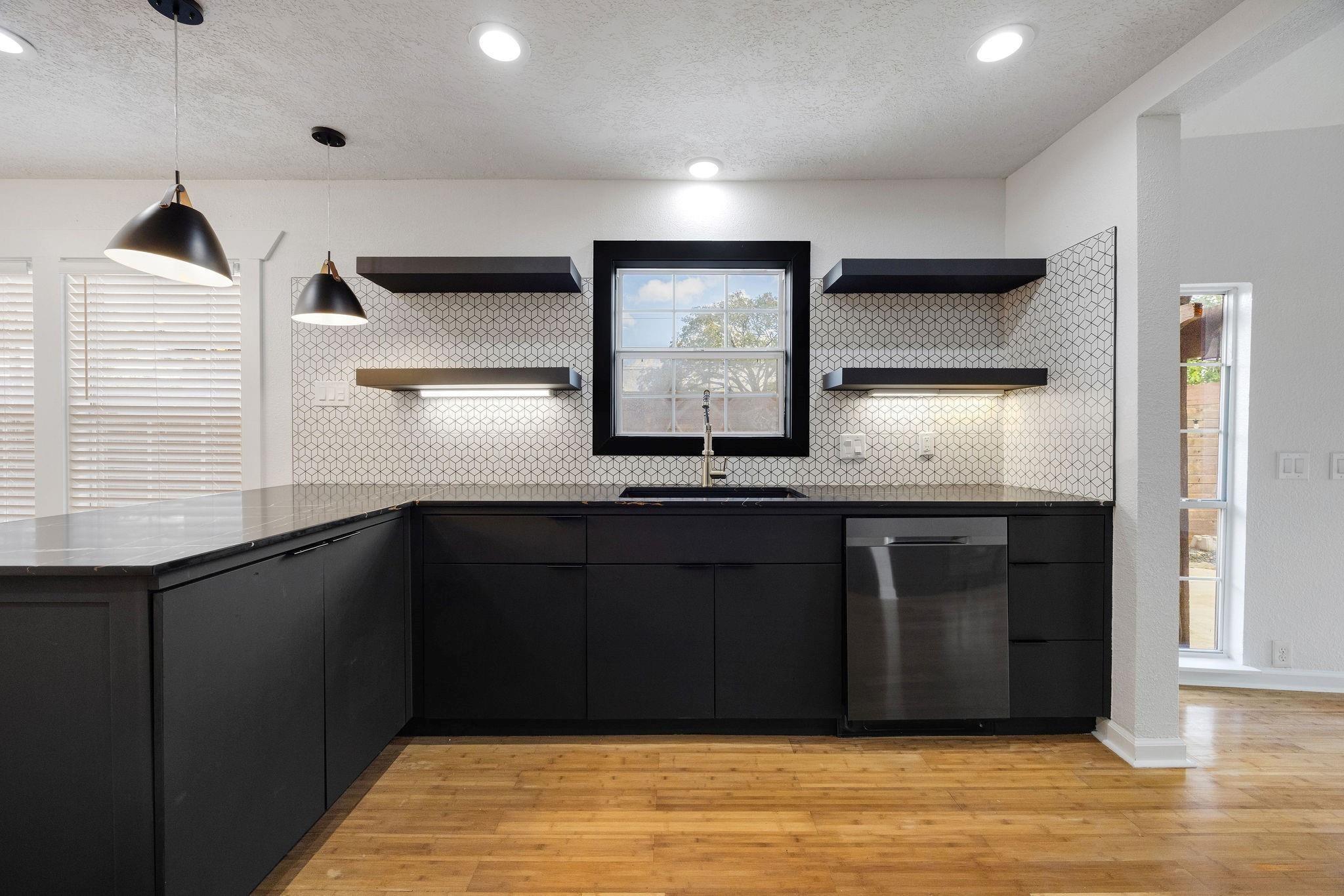 1310 Walton Street — photo