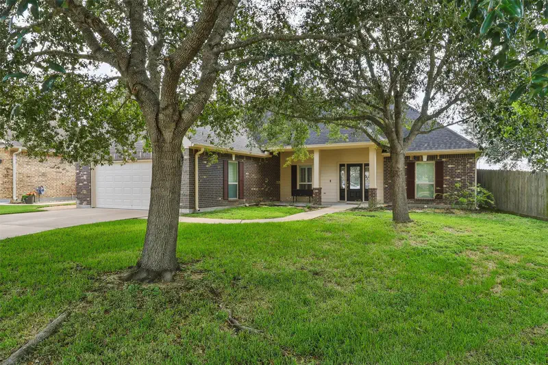227 Village Dr — photo