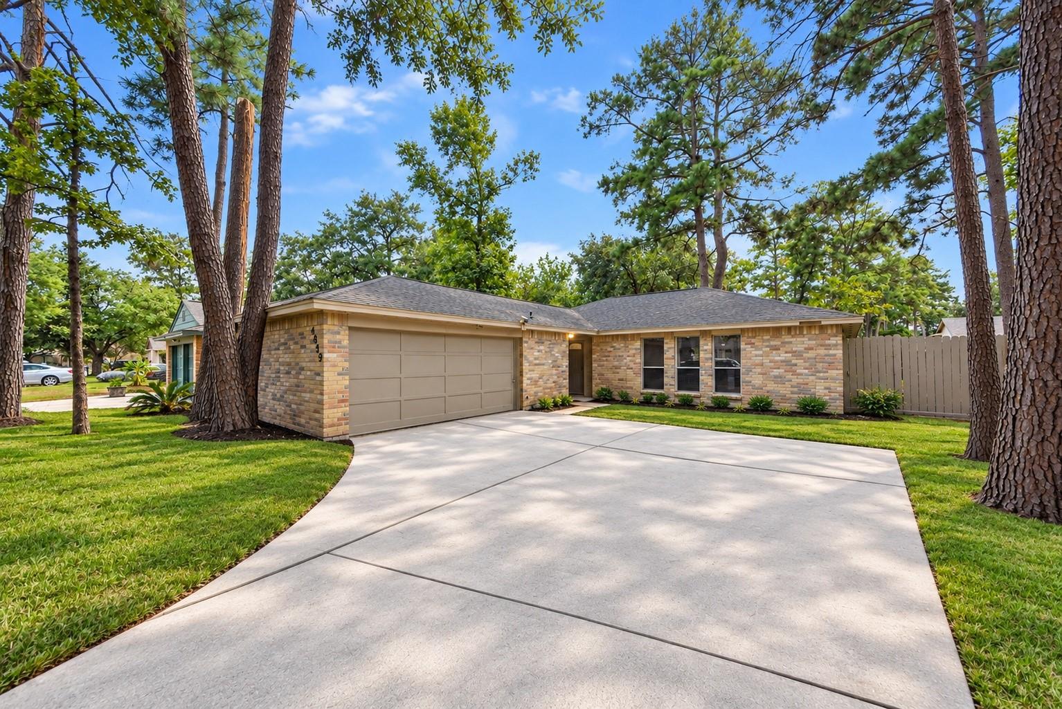 4619 Whispering Rock Lane — photo