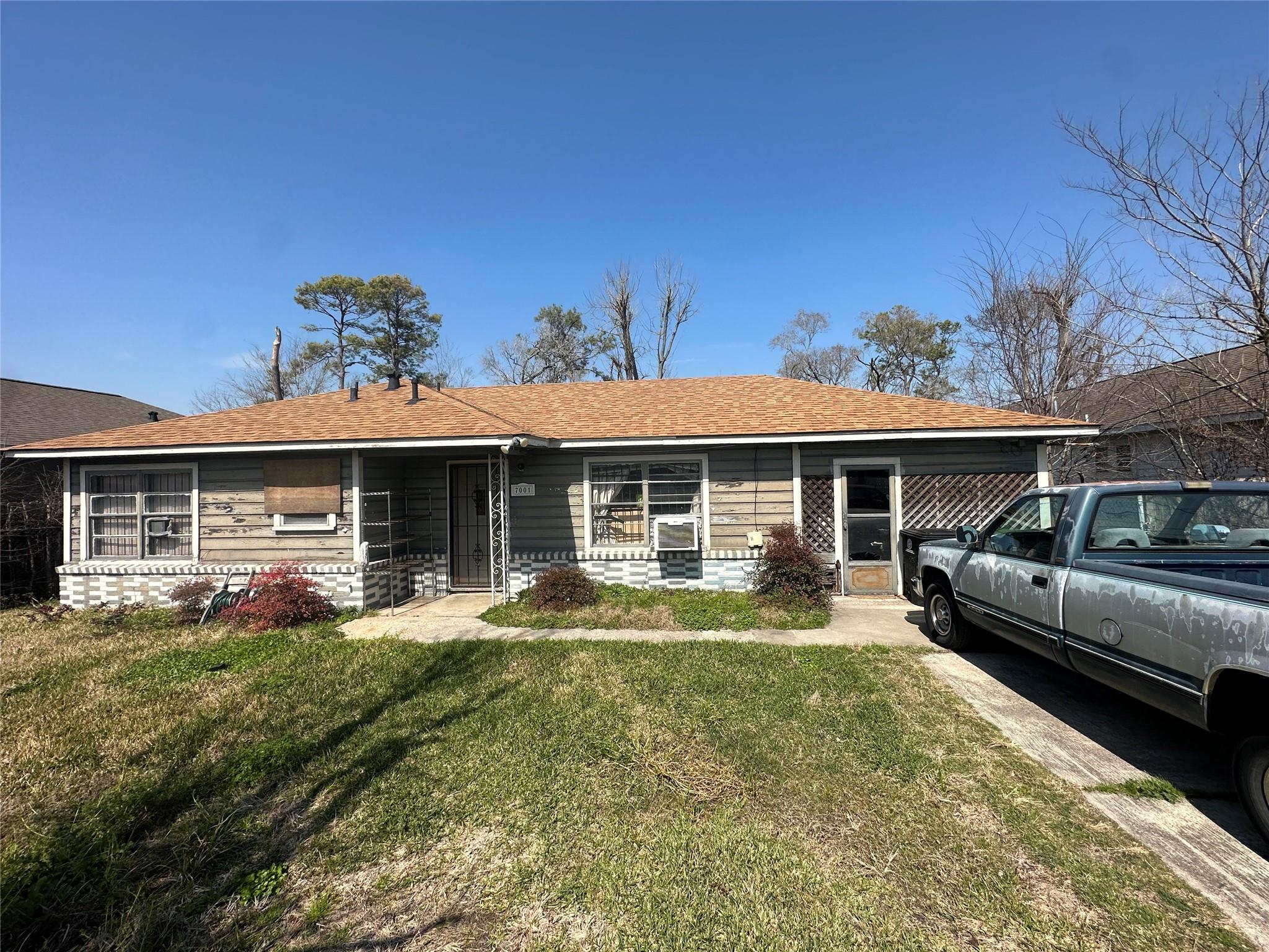 7001 Finch Street — photo