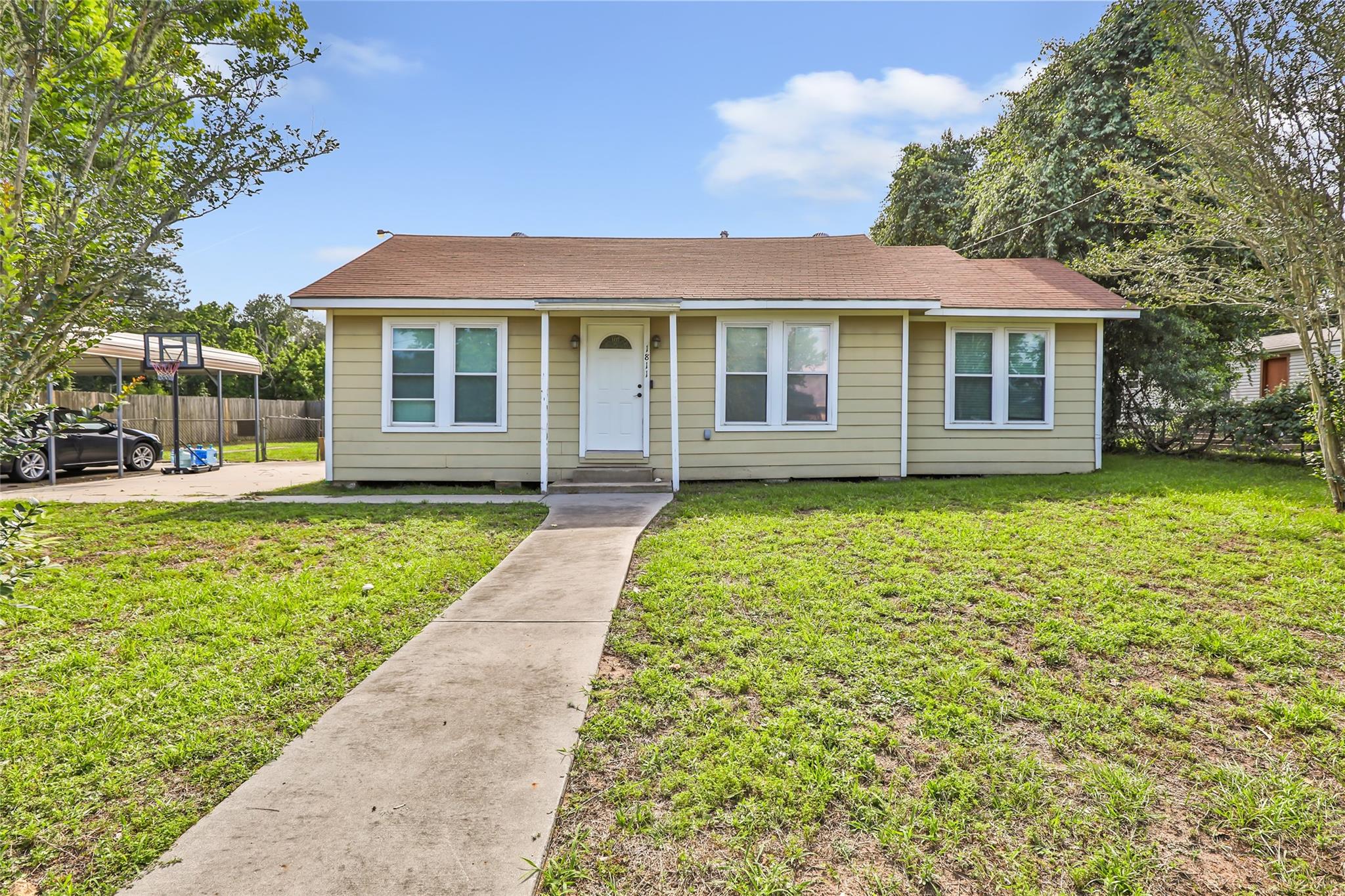 1811 Reese Street — photo