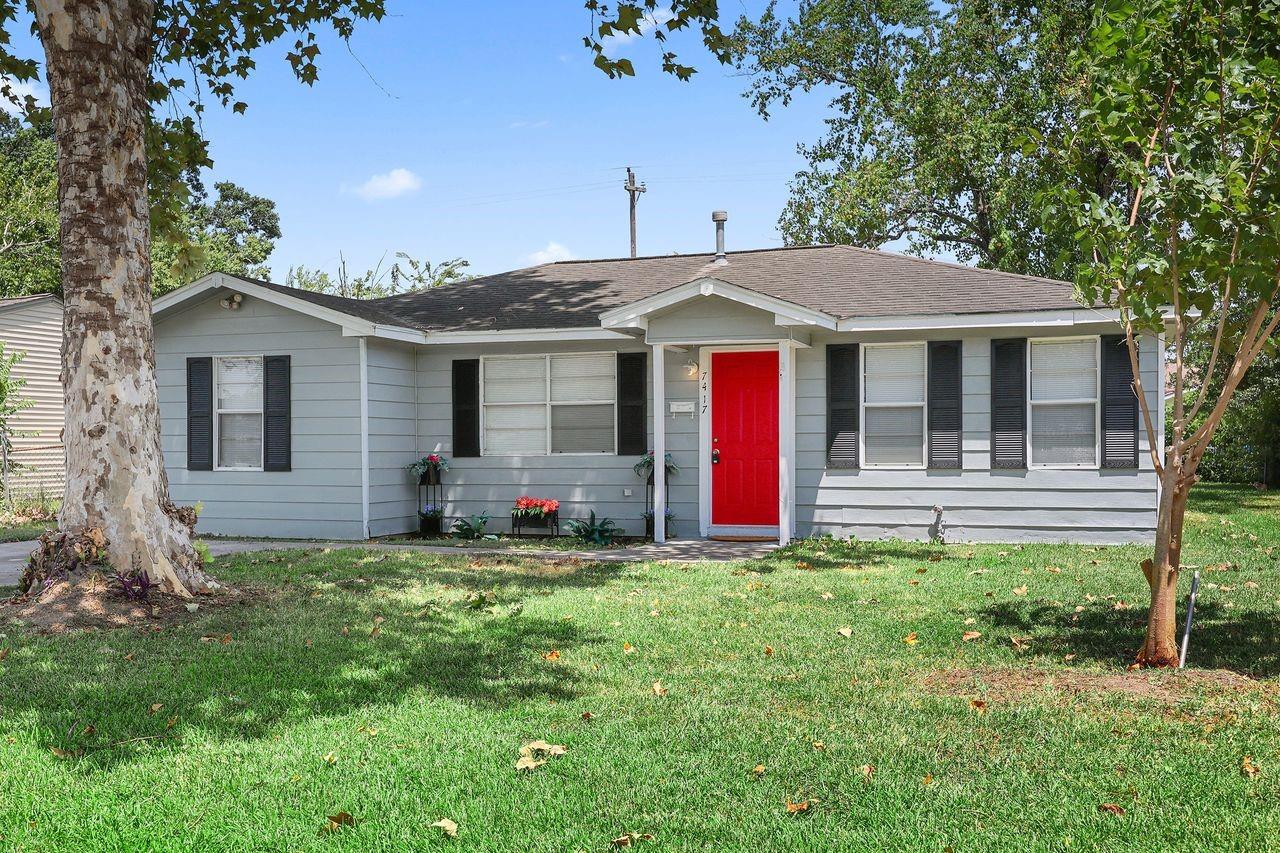 7417 Stephanie Drive — photo