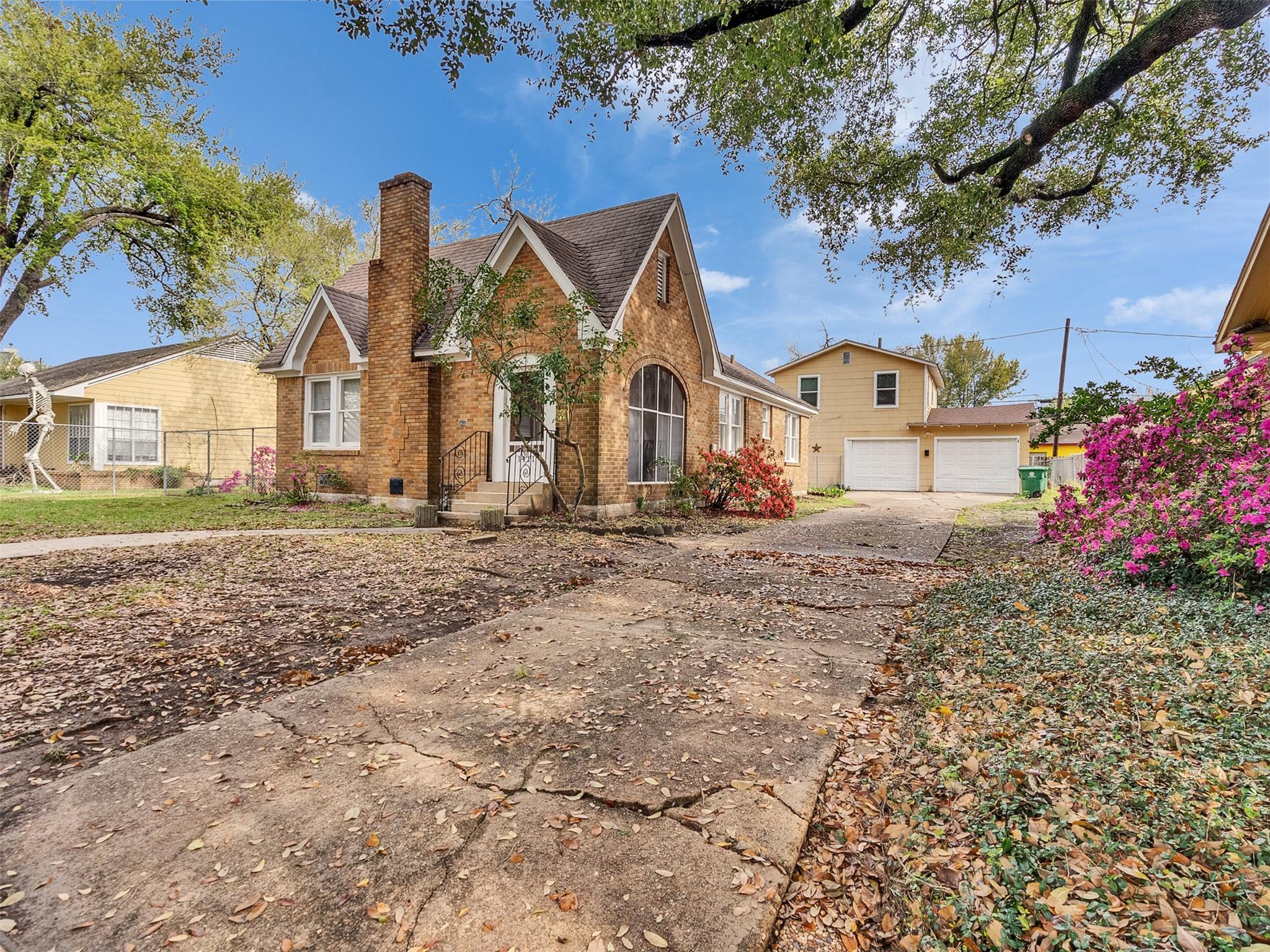 1411 Lawson Street — photo