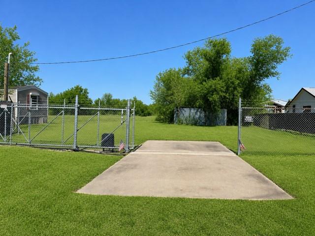 801 Genoa Red Bluff Road — photo