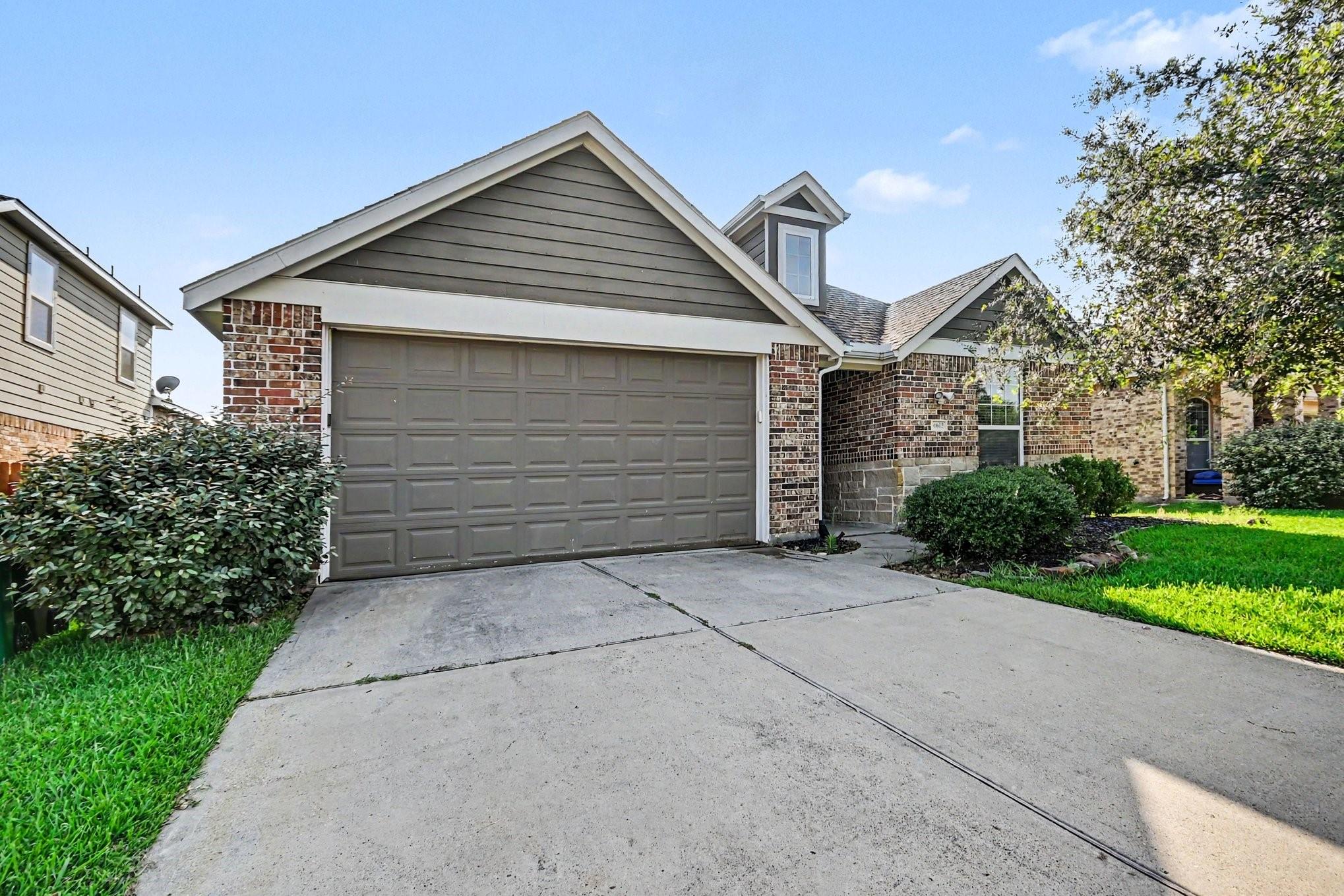 6615 Hunters Trace Lane — photo