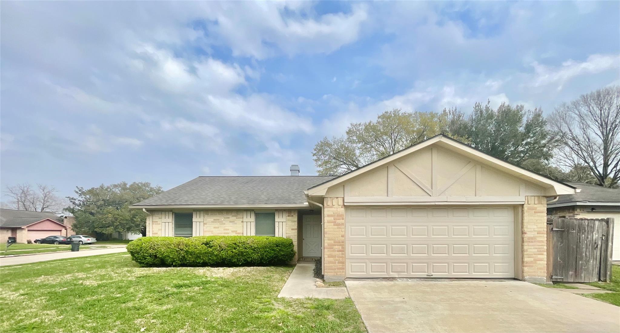 503 Penwood Court — photo