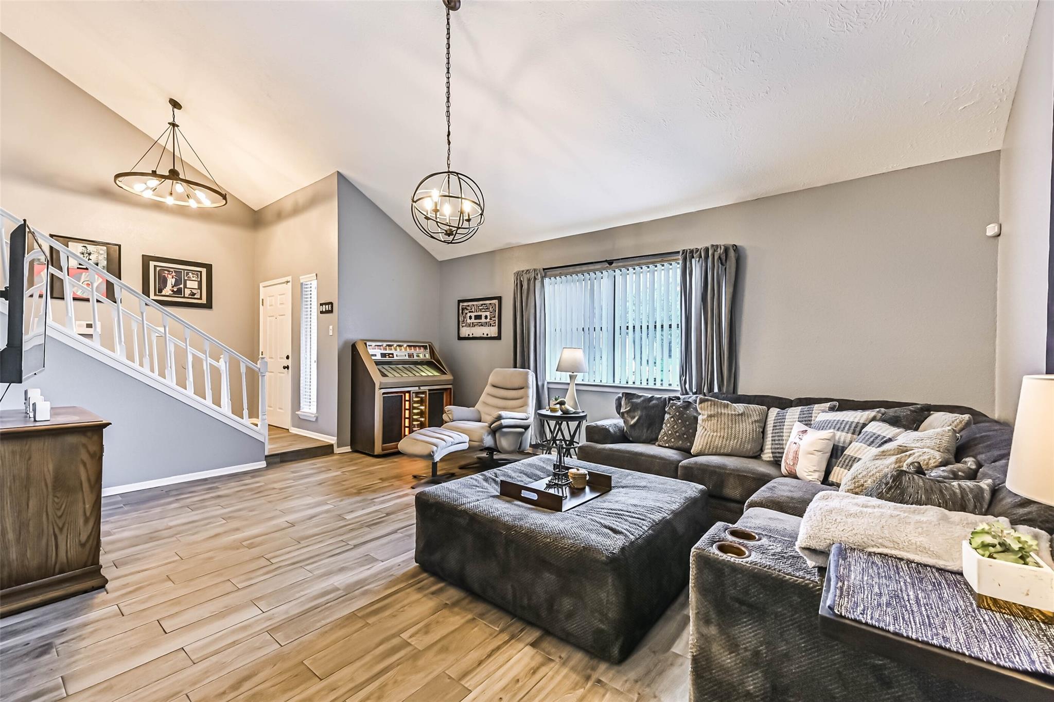 115 Lazy Hollow Drive — photo