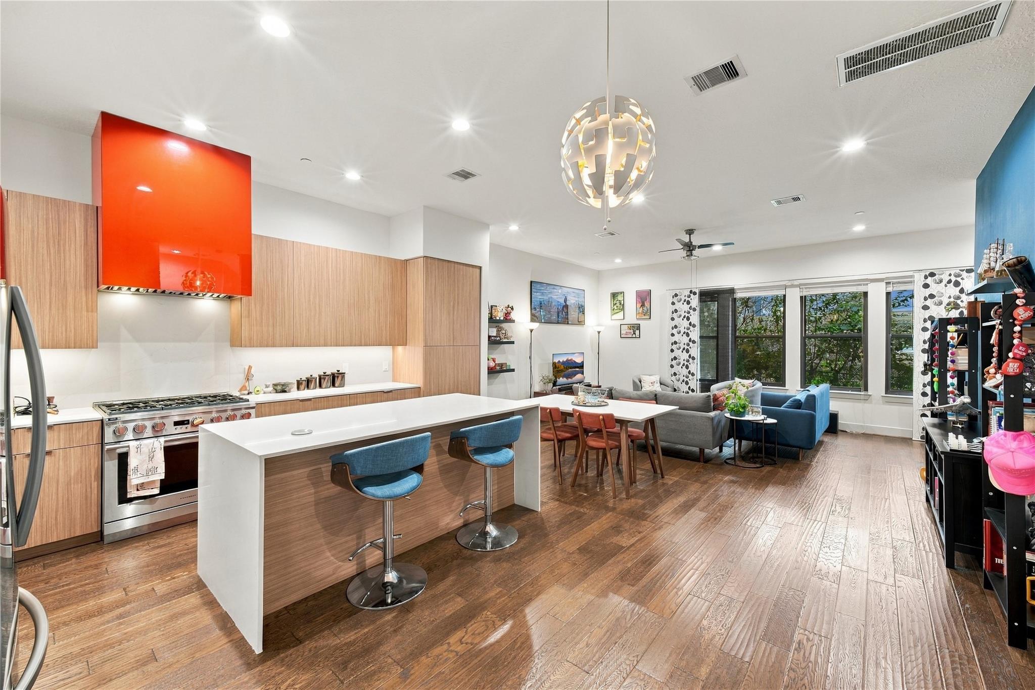 2422 Navigation Boulevard #F — photo