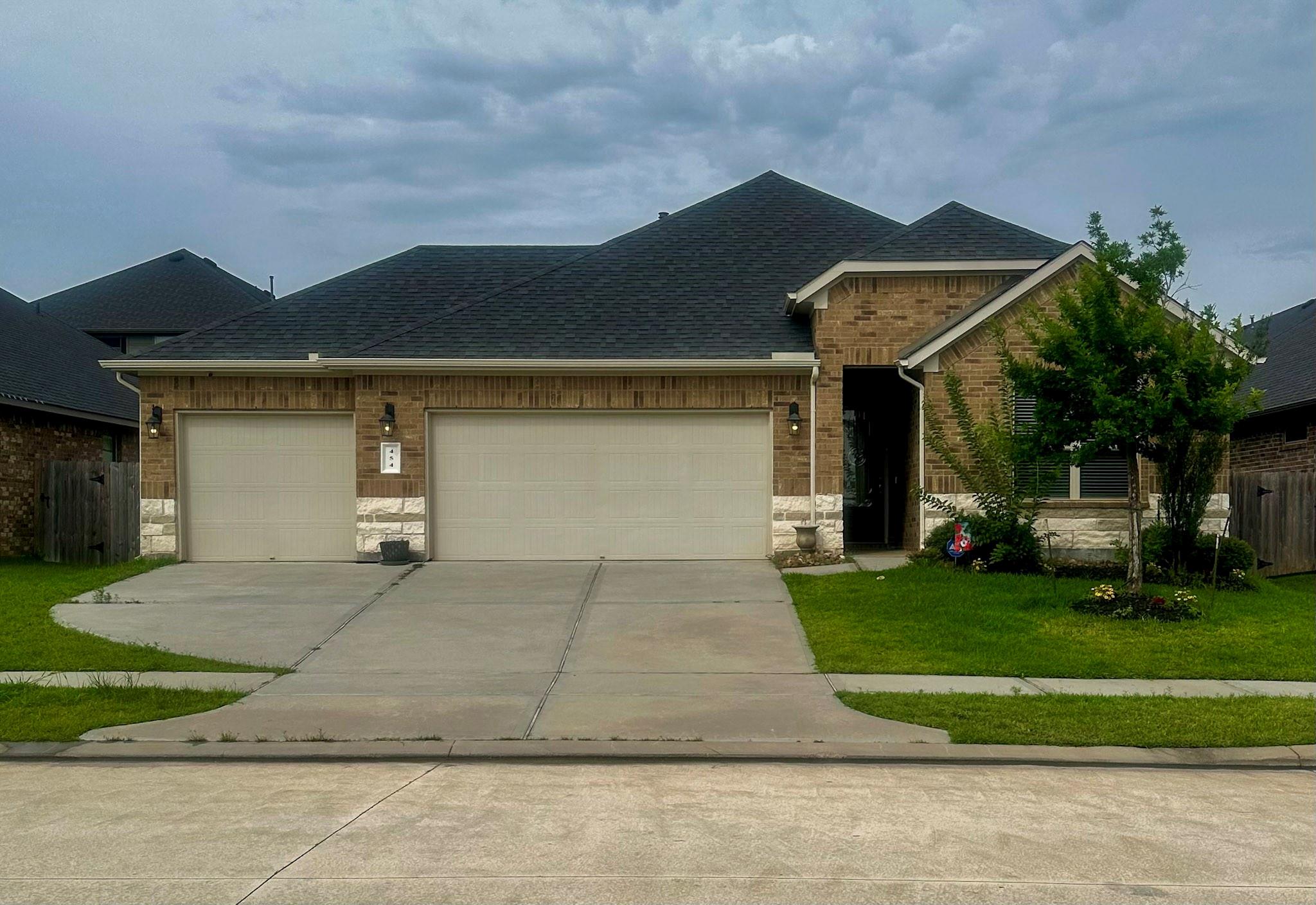 454 Westlake Landing — photo