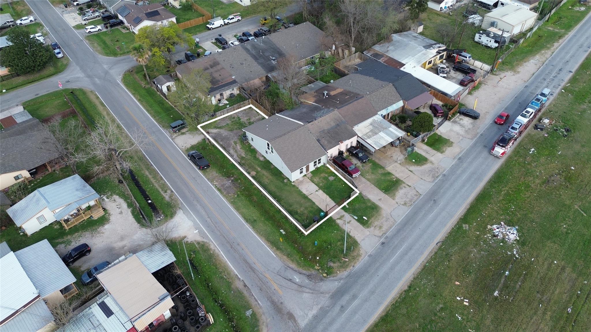 12703 W Hardy Road — photo