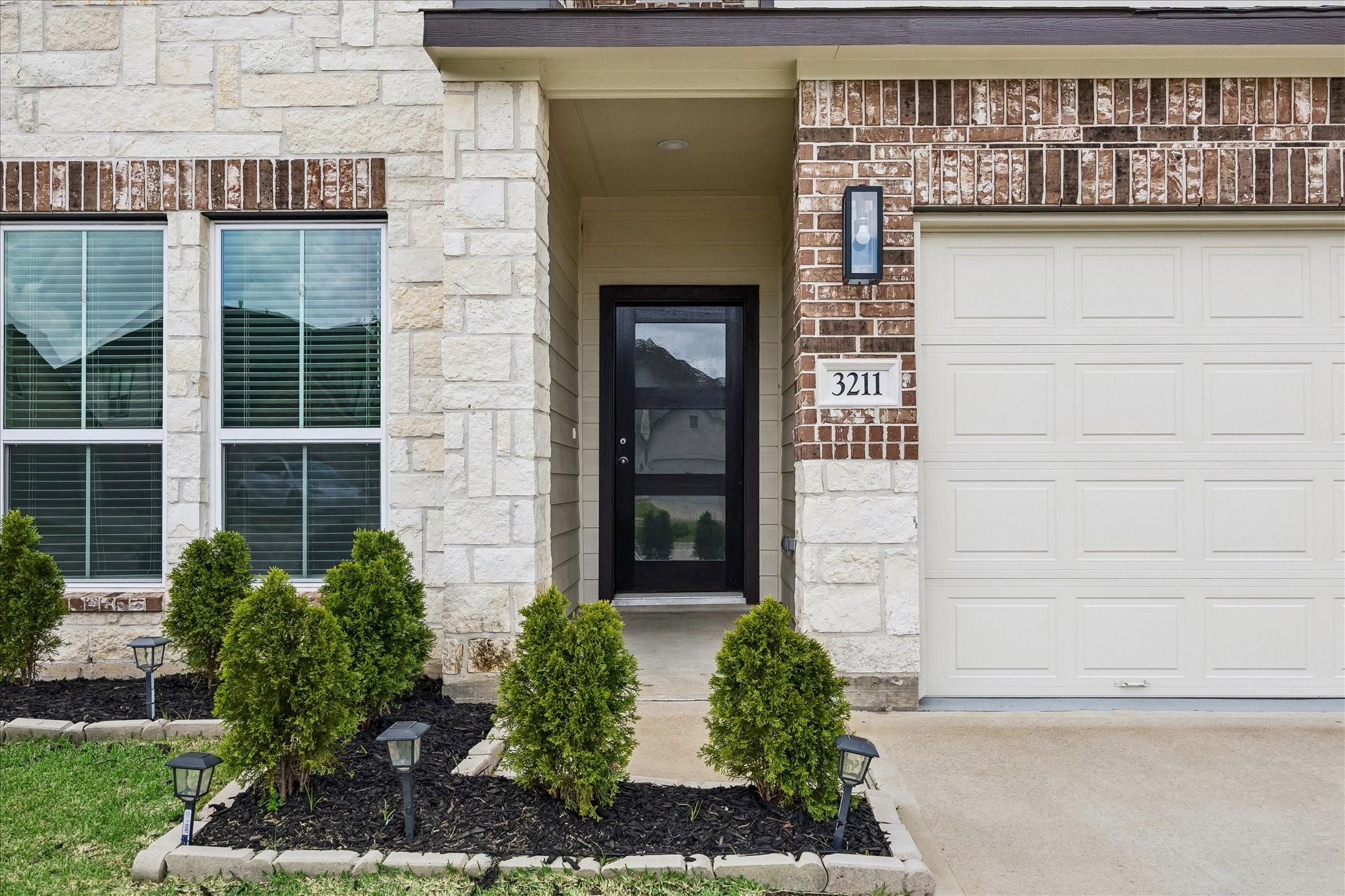 3211 Overcup Oak Court — photo