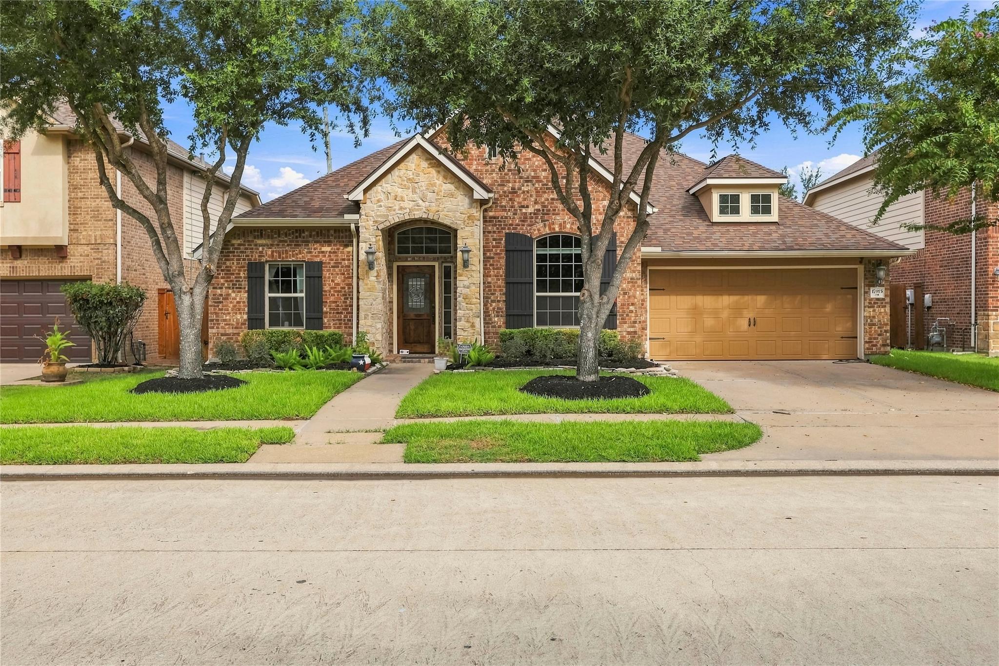 17915 Creek Bluff Lane — photo