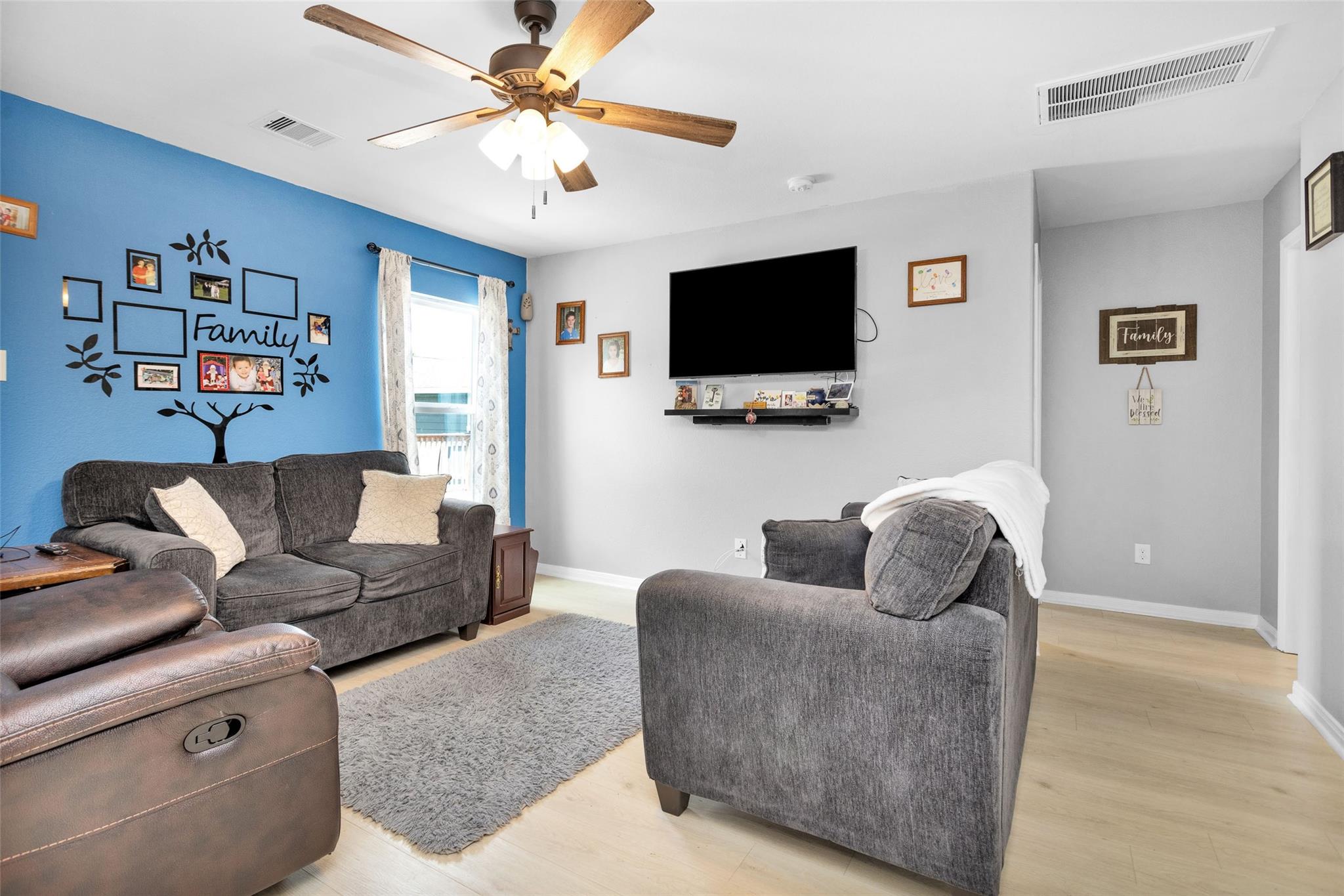 370 Goldenrod — photo