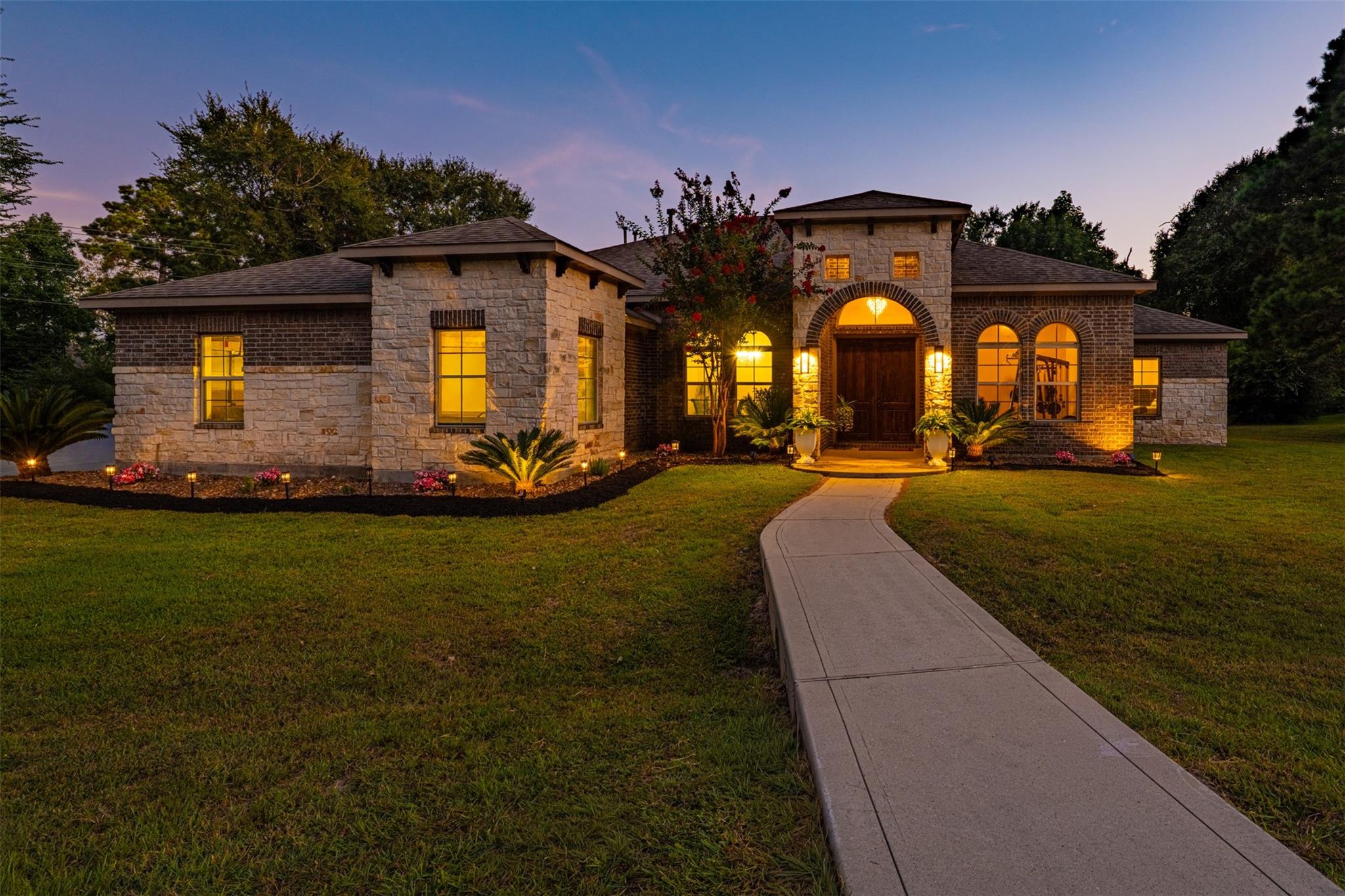 8992 Wind Jammer Lane — photo