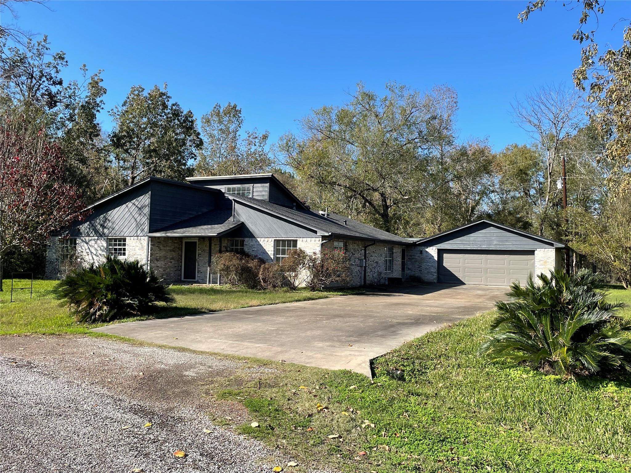 176 Circle Drive — photo