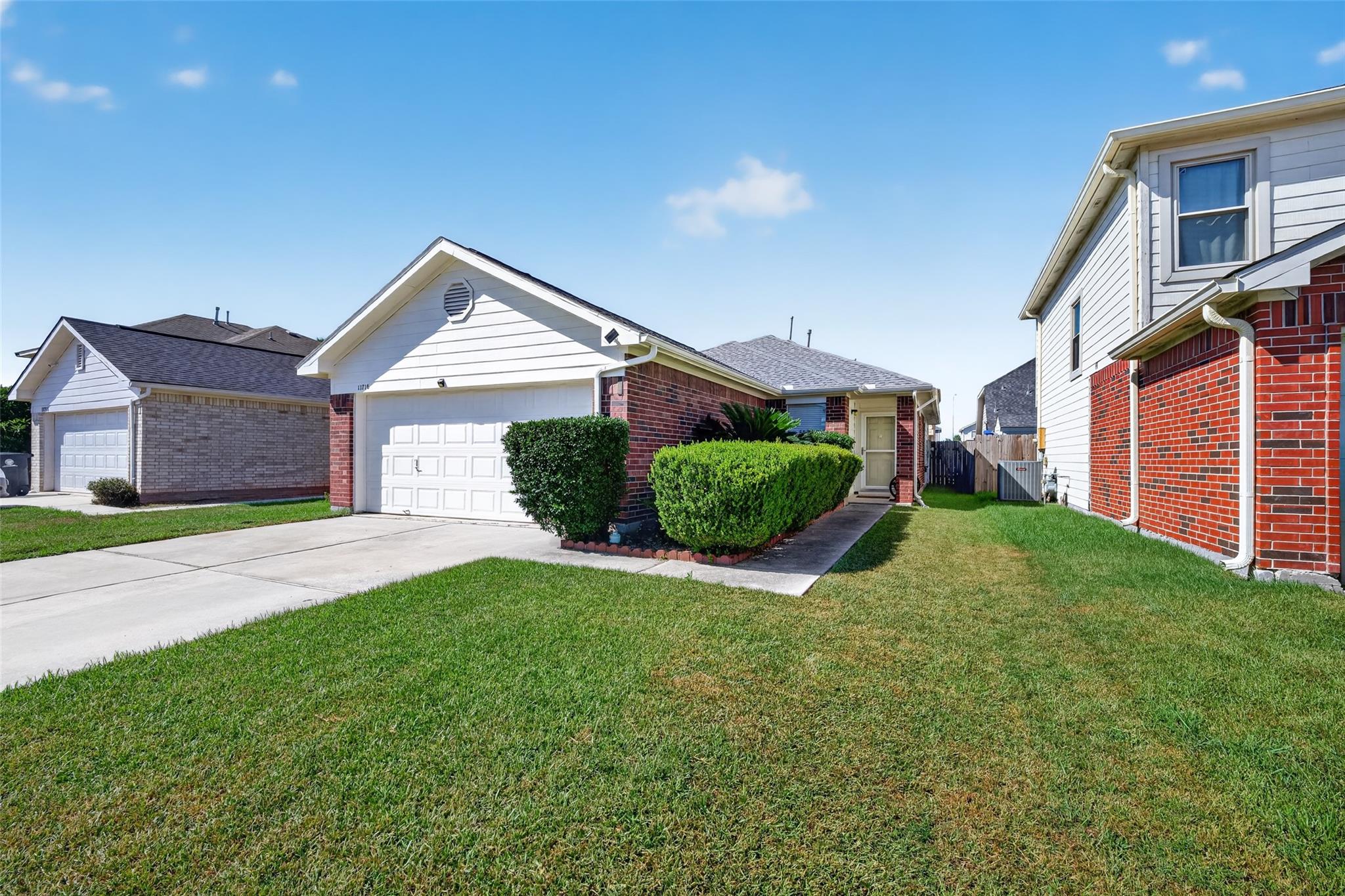 11719 Fossil Rock Lane — photo