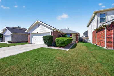 11719 Fossil Rock Lane — photo