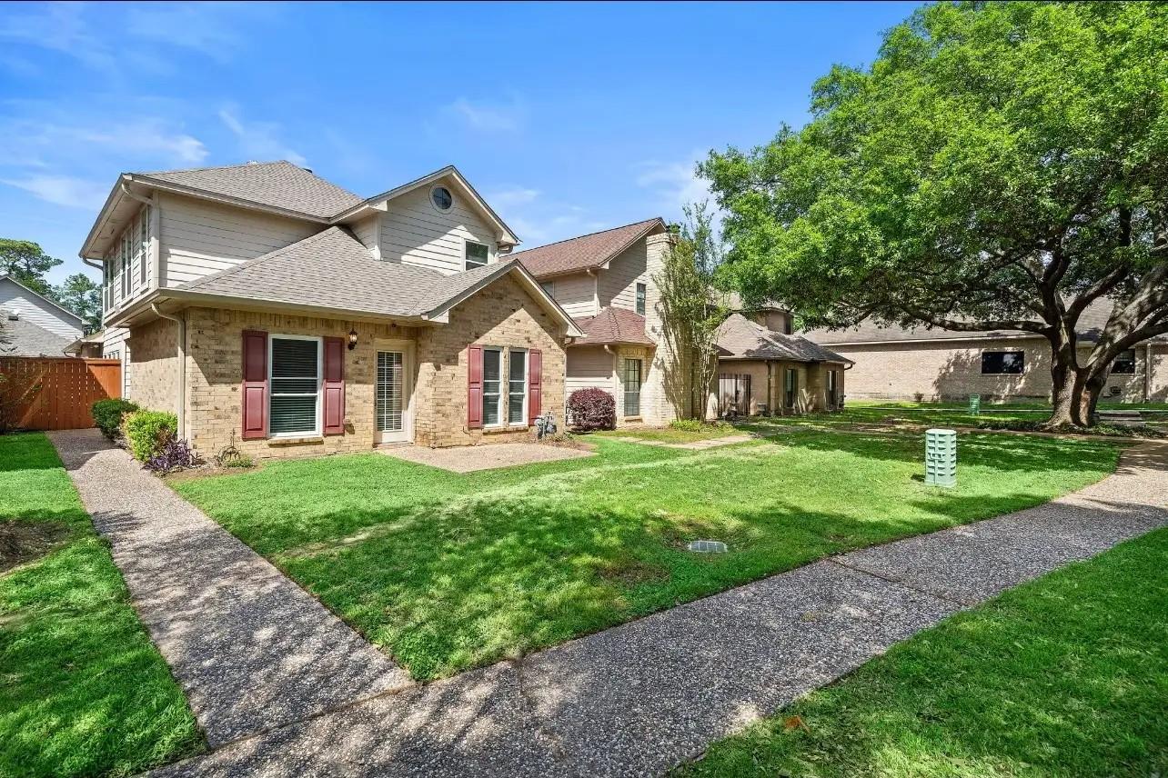 6729 Tournament Drive — photo