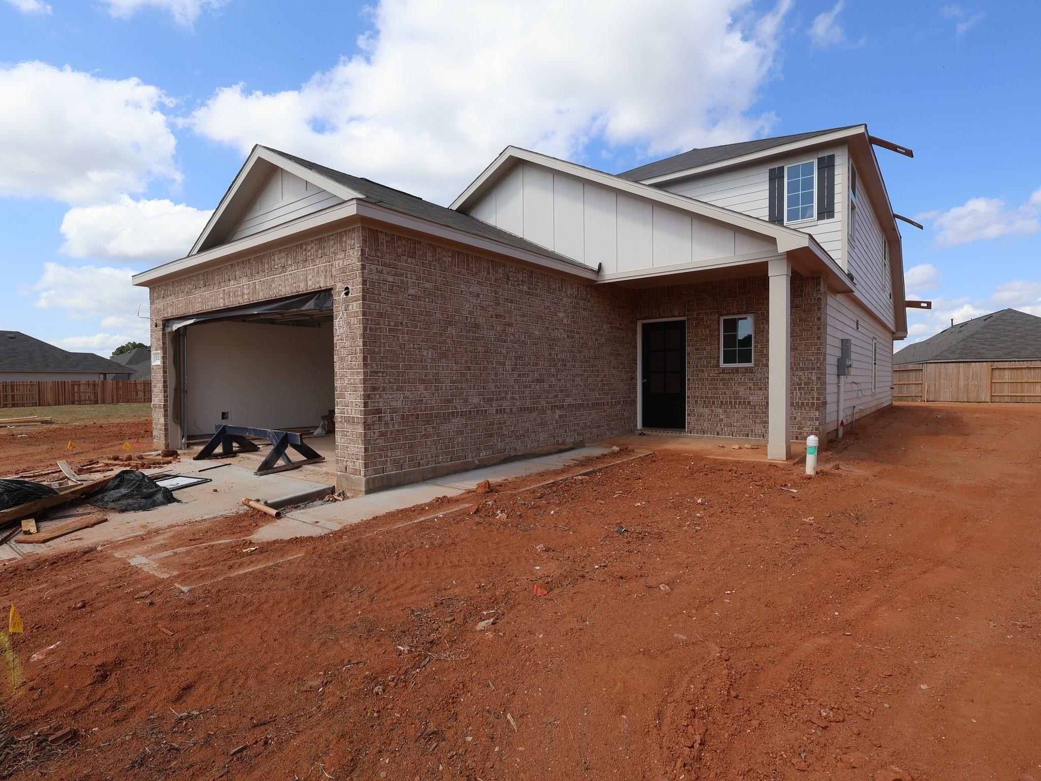 10204 Burton Path — photo