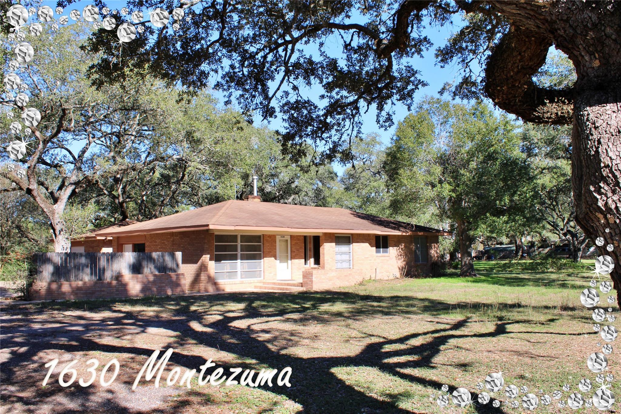 1630 Montezuma Street — photo