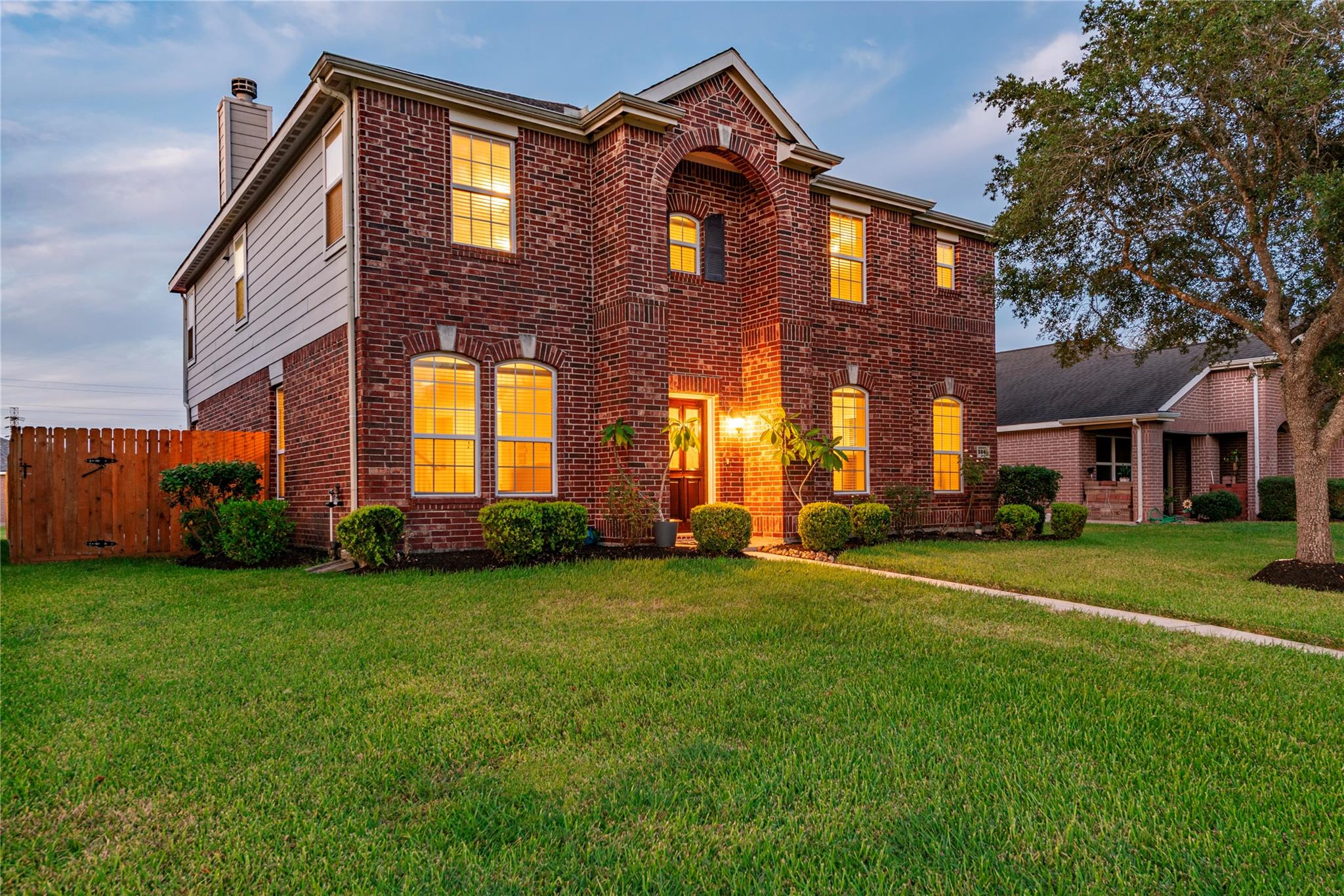 686 Fountain View Lane — photo