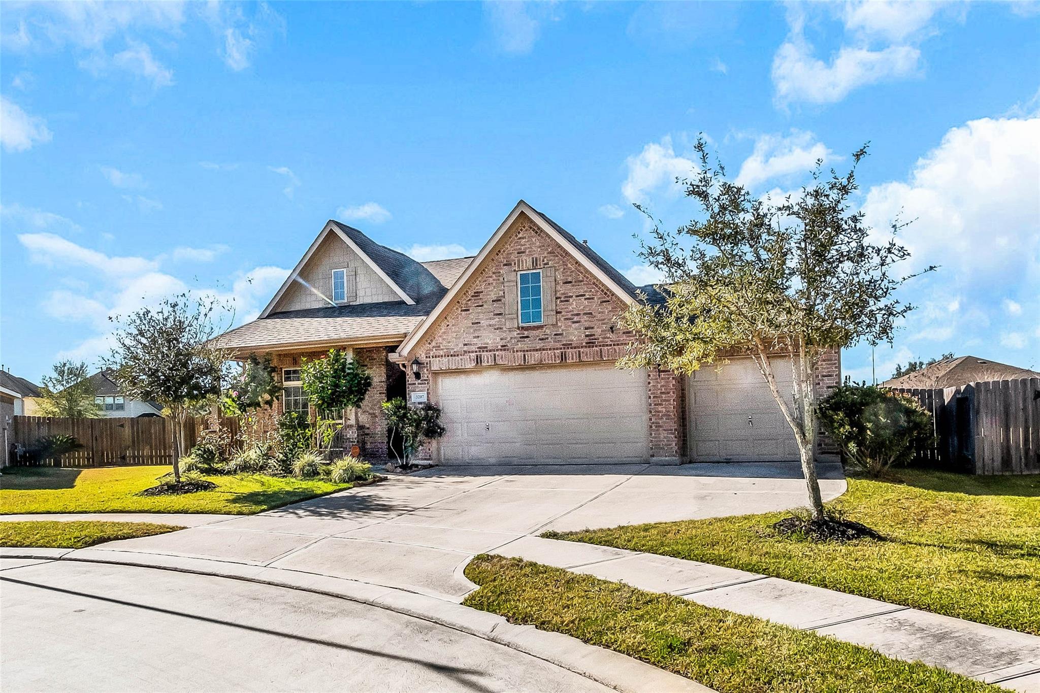 3207 Gibbons Crest Lane — photo