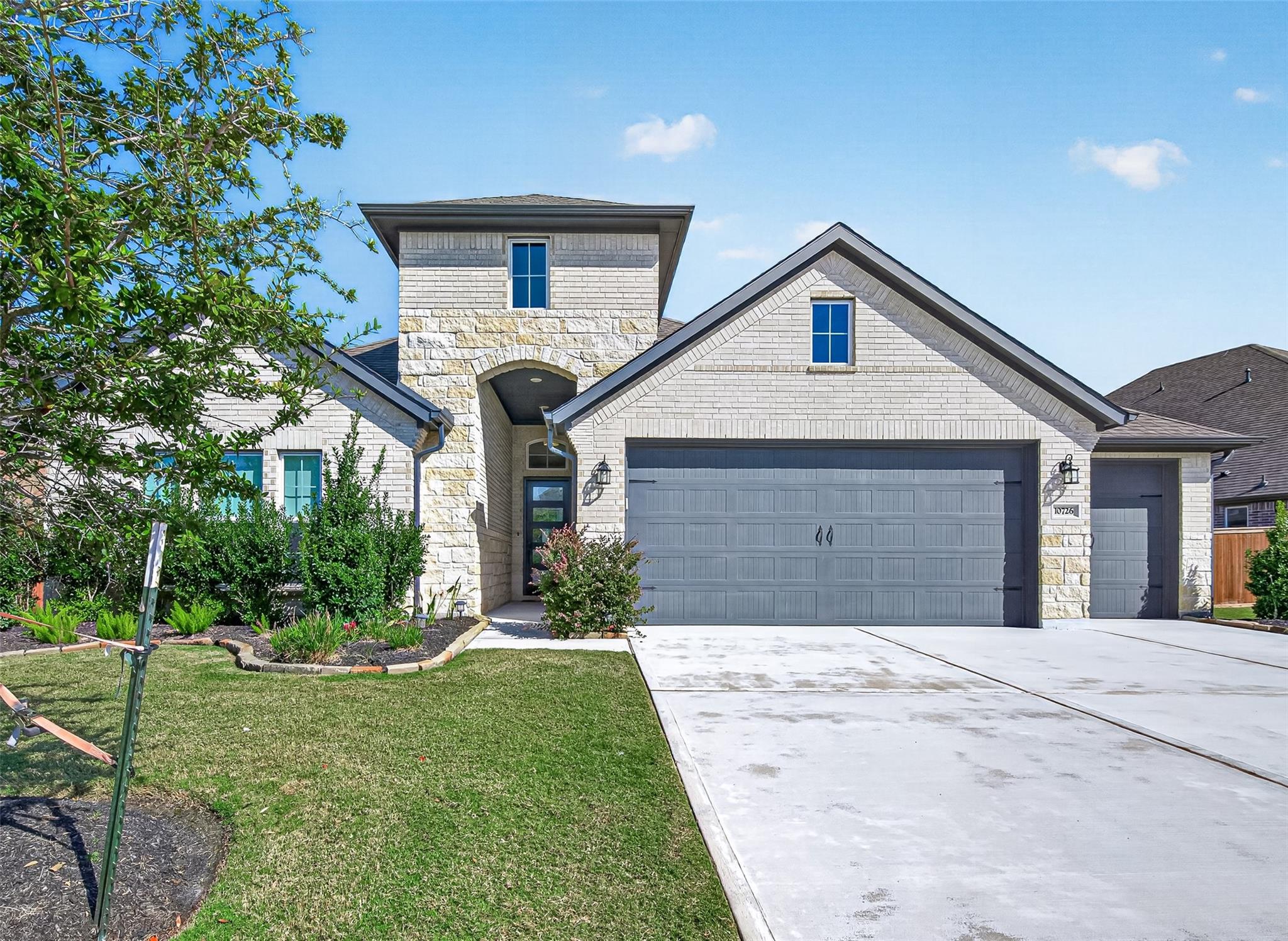 10726 Painted Crescent Court — photo