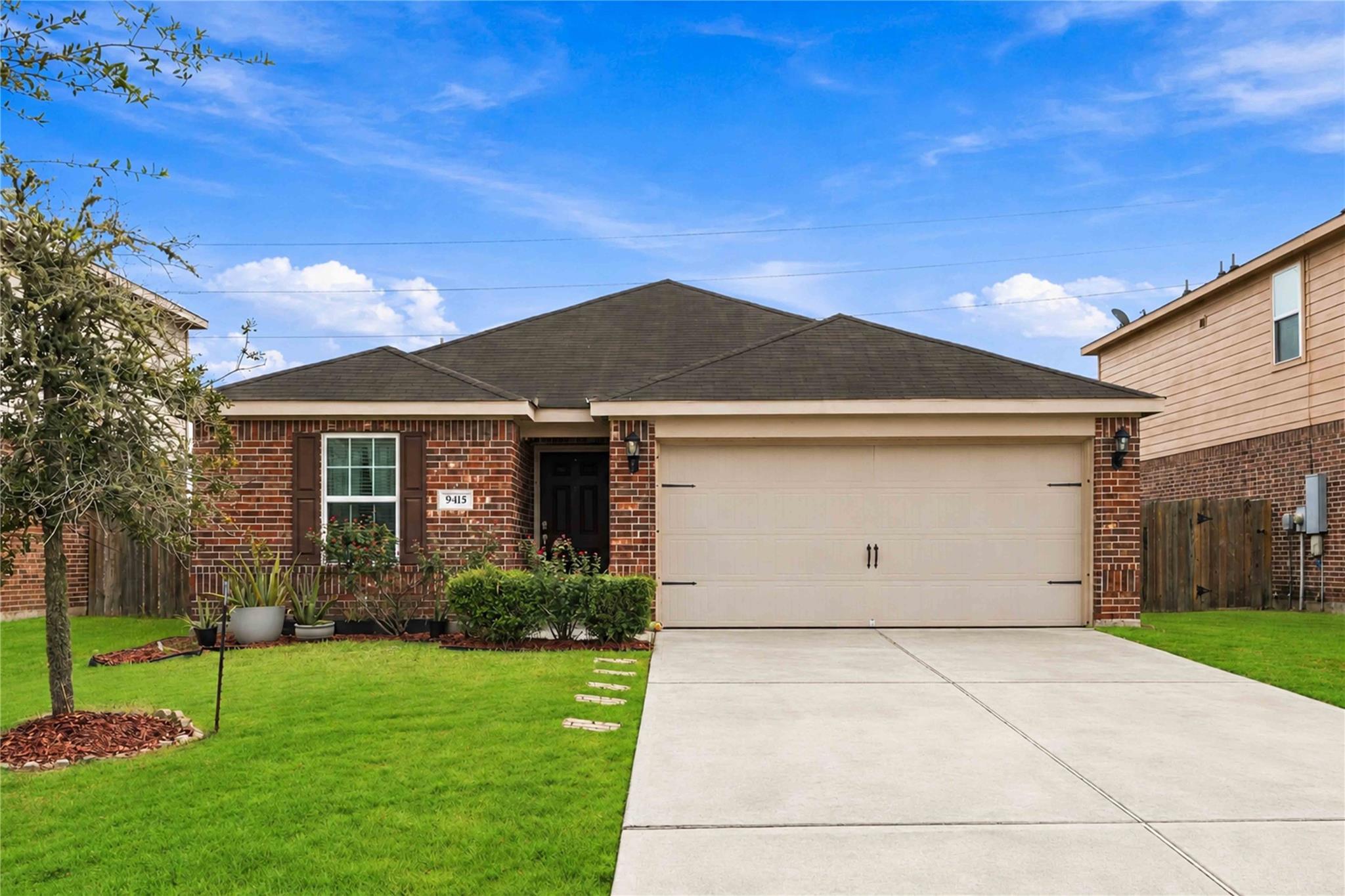 9415 Grand Spark Drive — photo