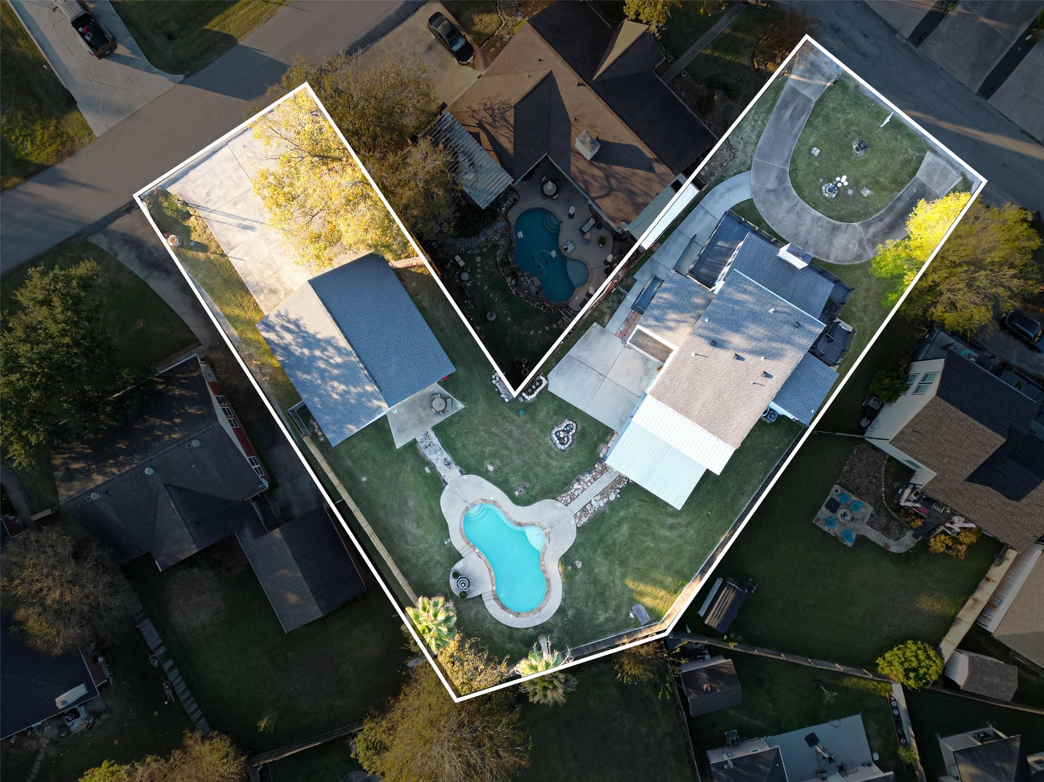 805 Lake View Drive — photo