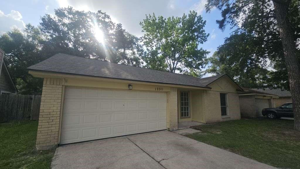 12311 Kings Chase Drive — photo