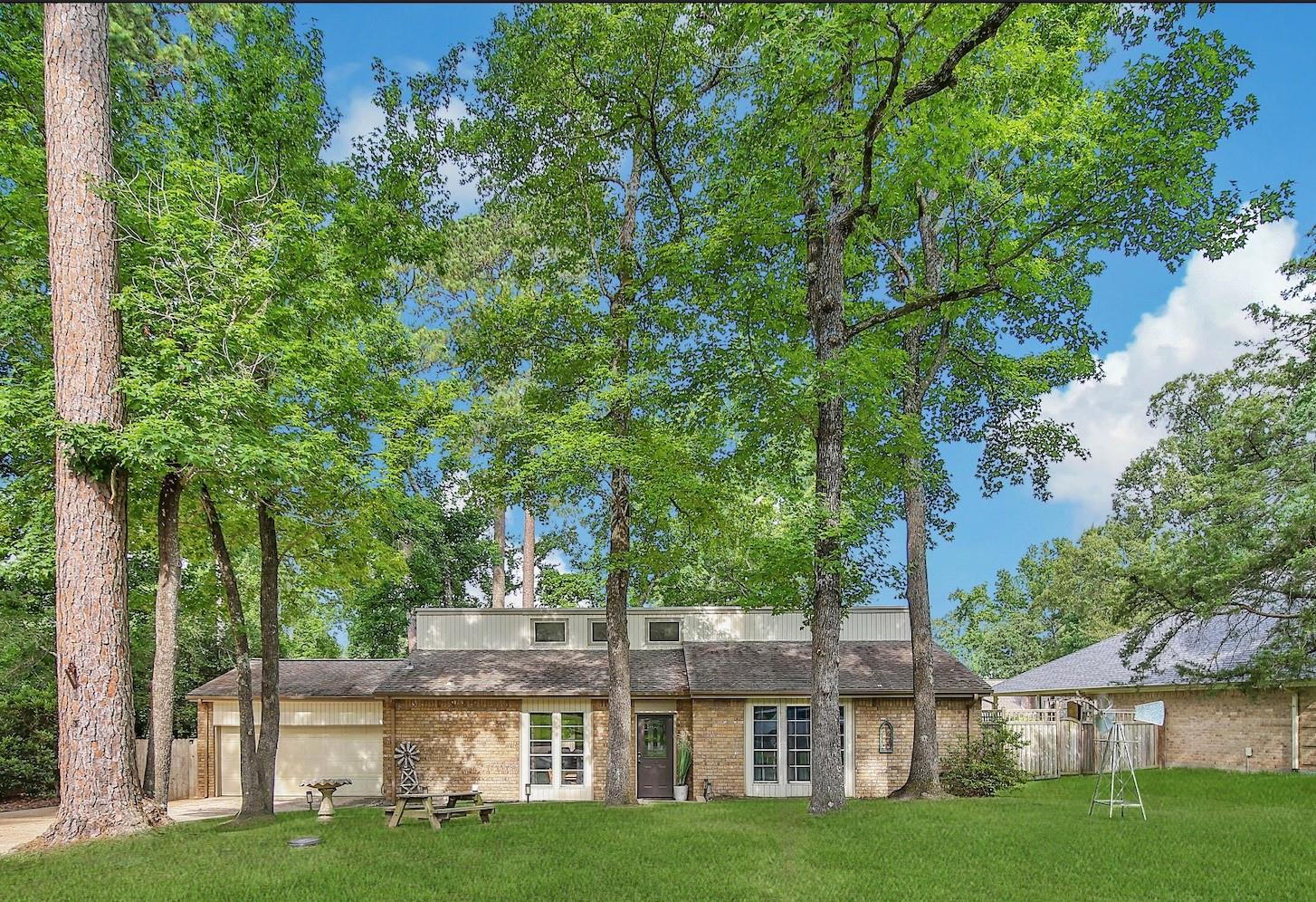 1728 E Lake Drive — photo