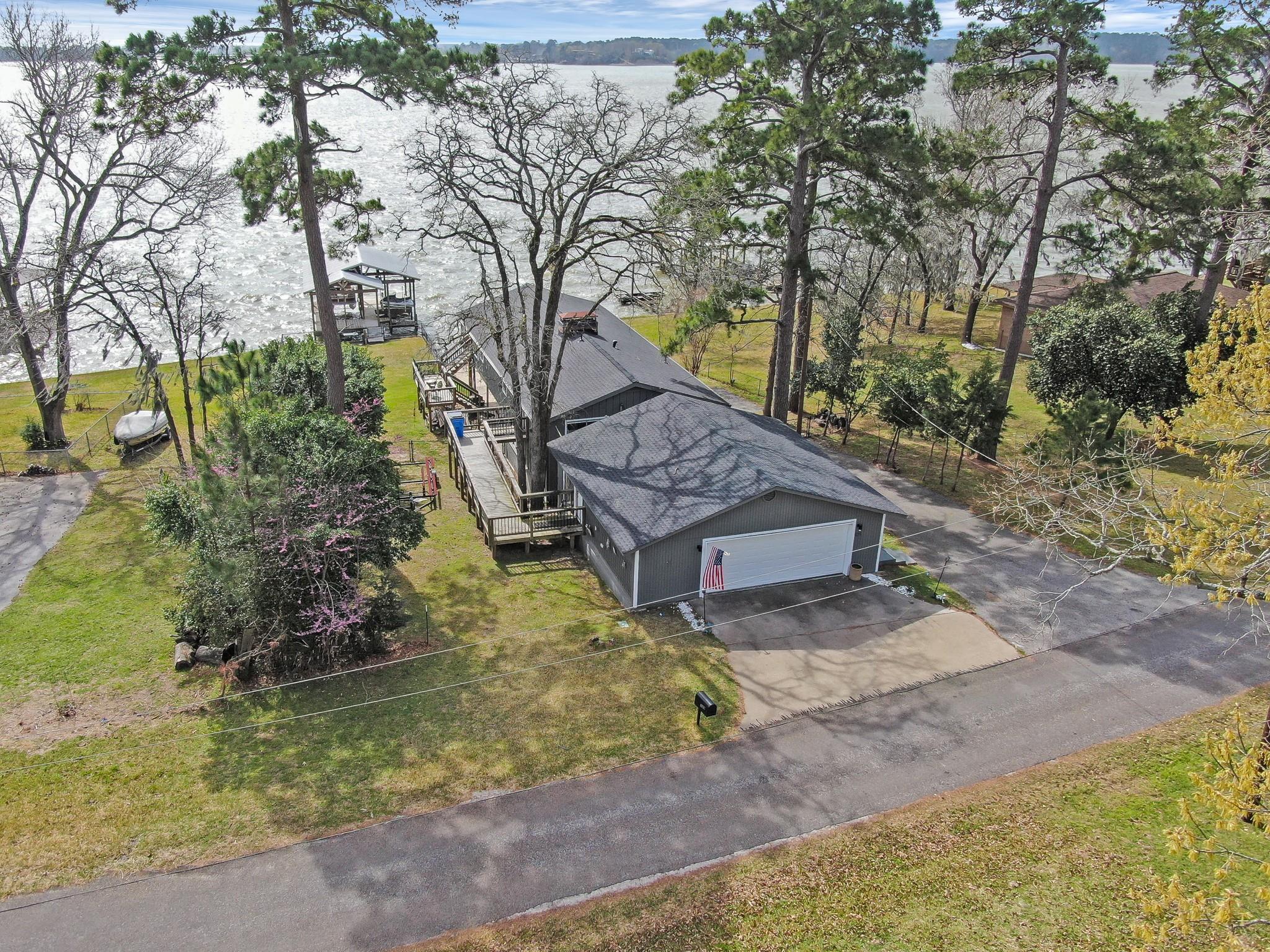 329 Sassafras Drive — photo