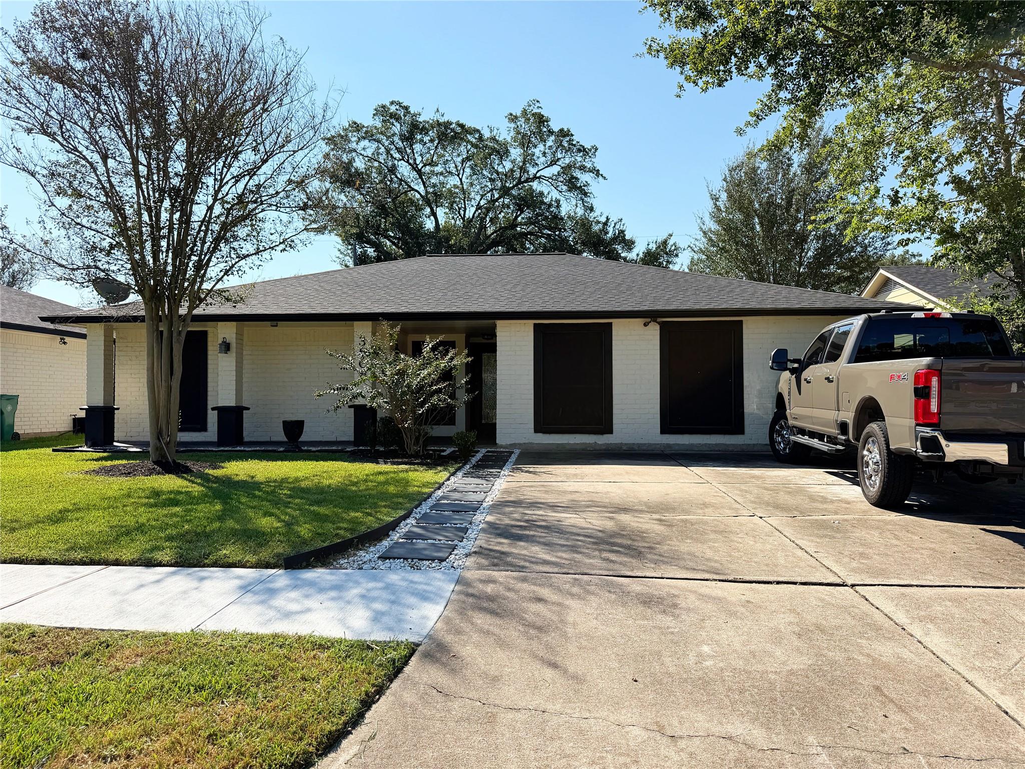 3608 Cedarcrest Drive — photo